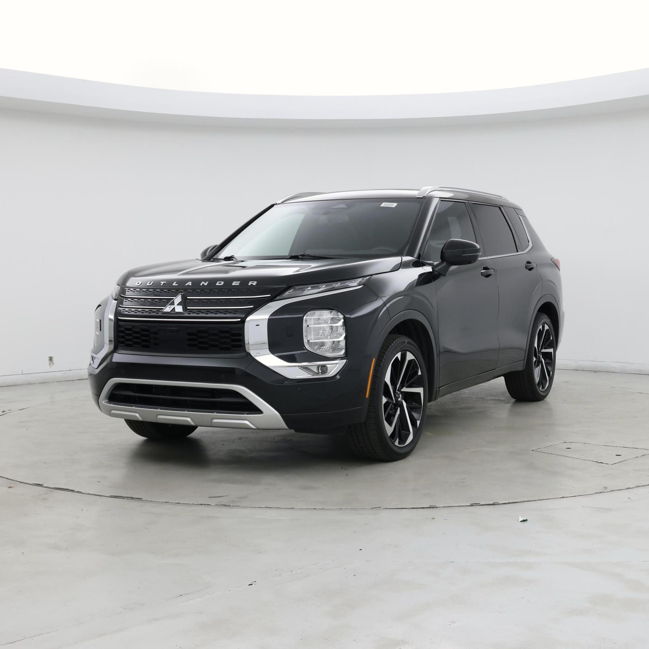 Thumbnail: 2023 Mitsubishi Outlander - 4