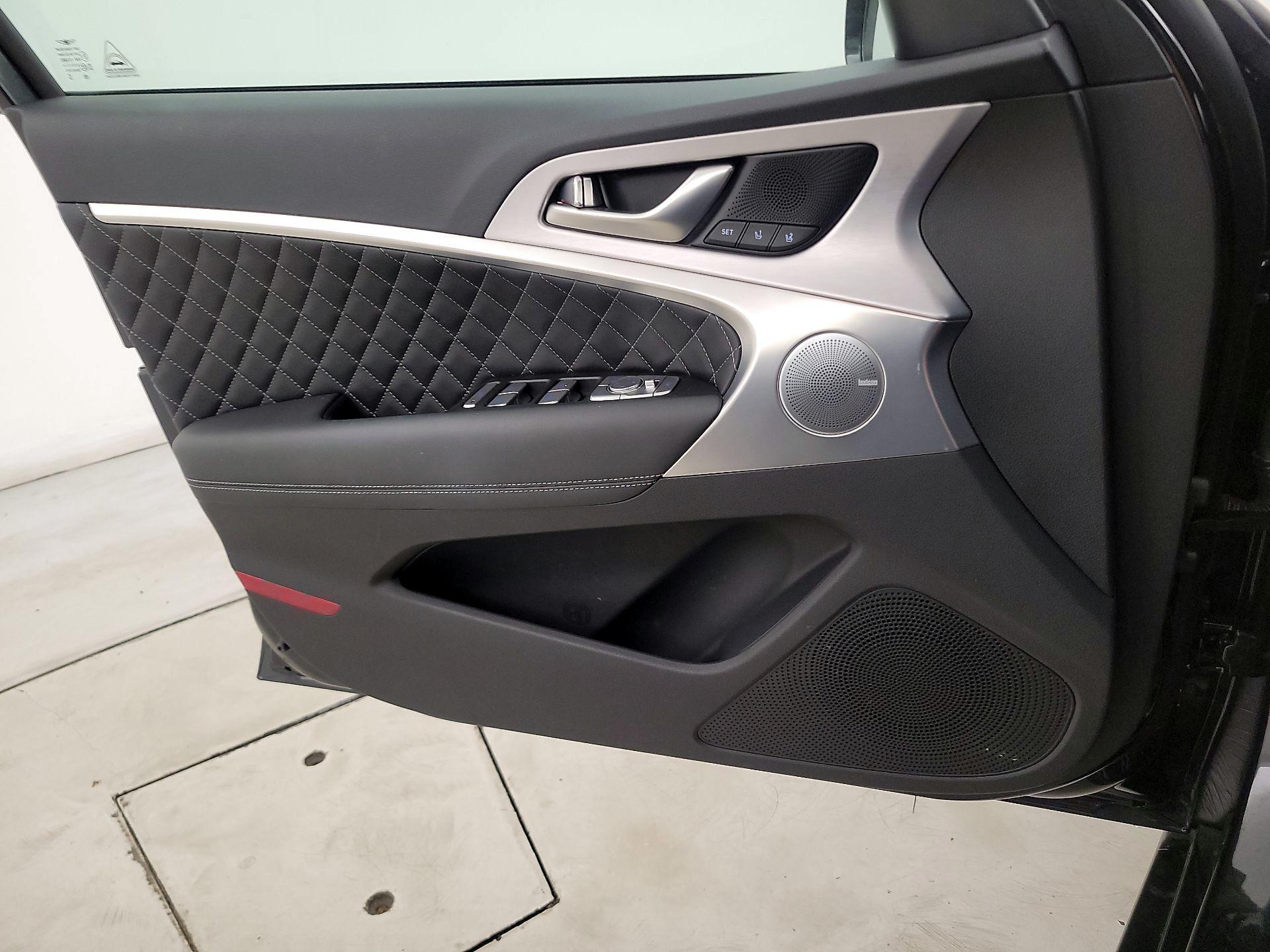 Thumbnail: 2021 Genesis G70 - 12