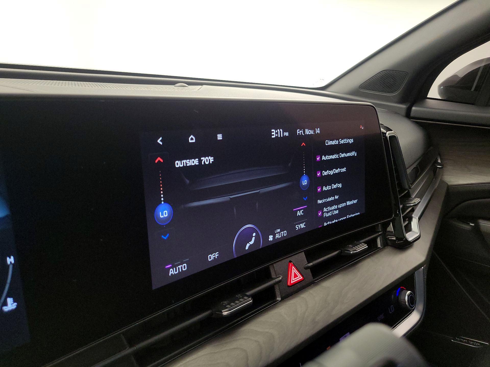 Thumbnail: 2023 Kia Sportage - 17