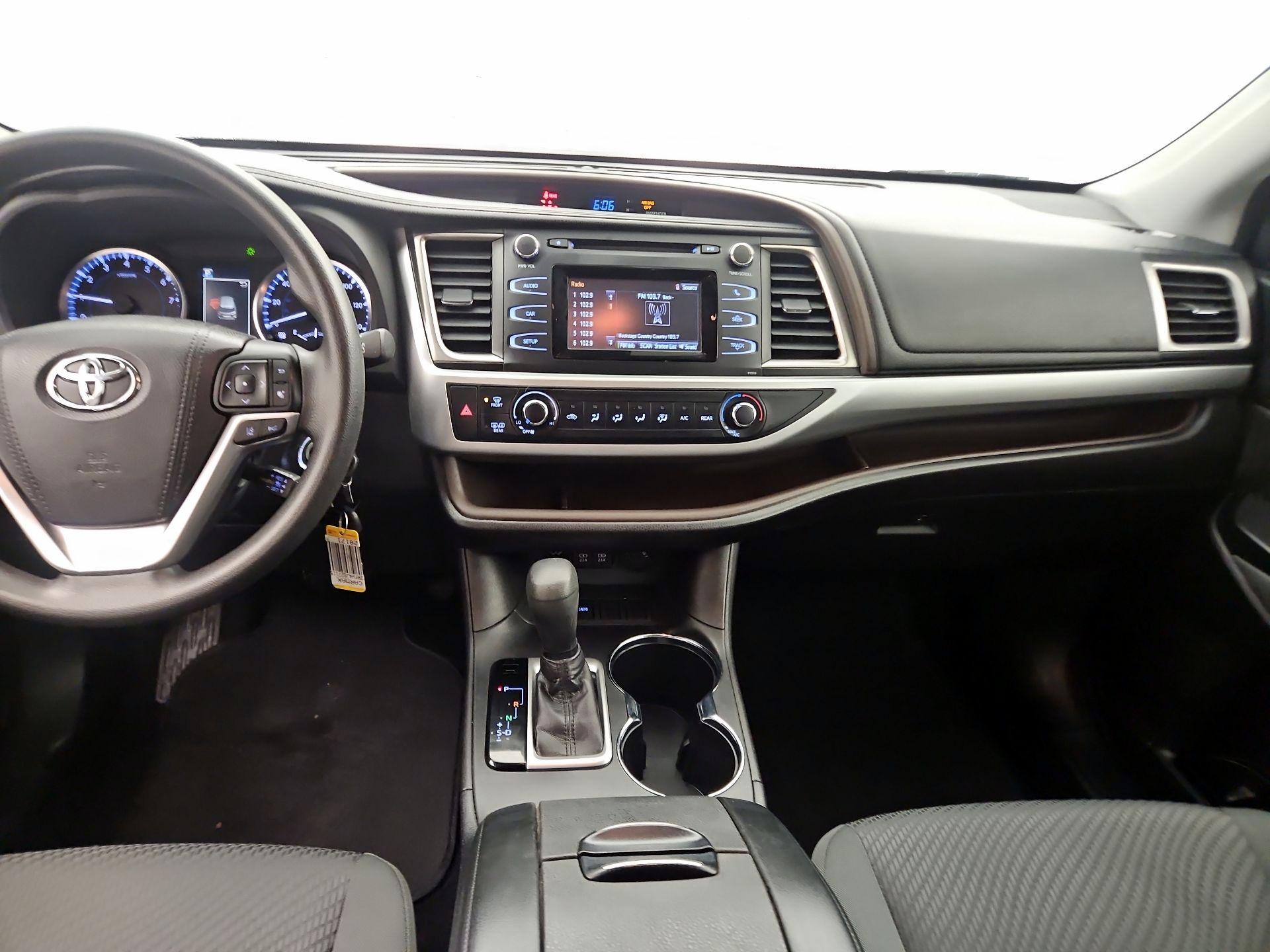 Thumbnail: 2018 Toyota Highlander - 9