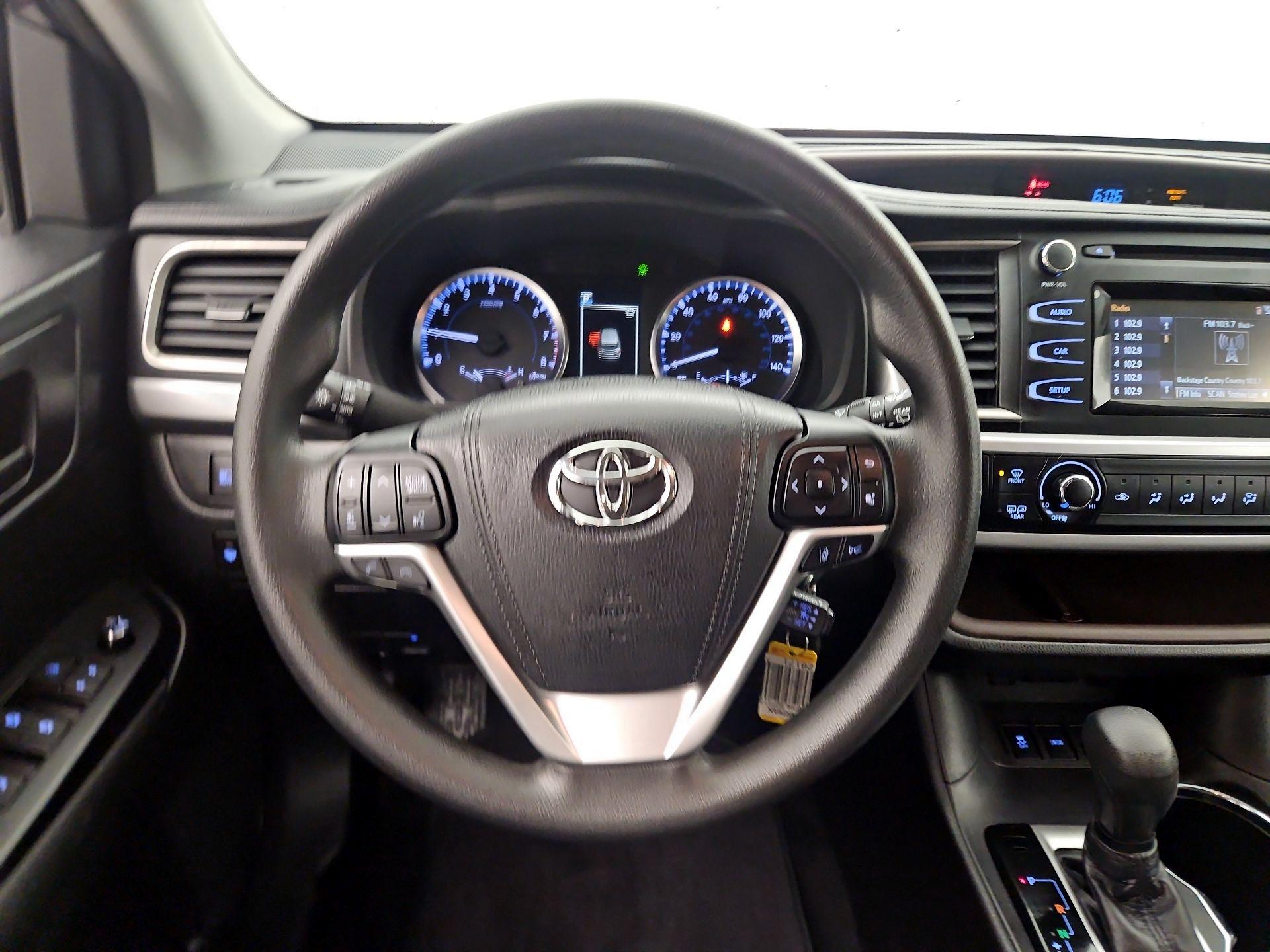 Thumbnail: 2018 Toyota Highlander - 10