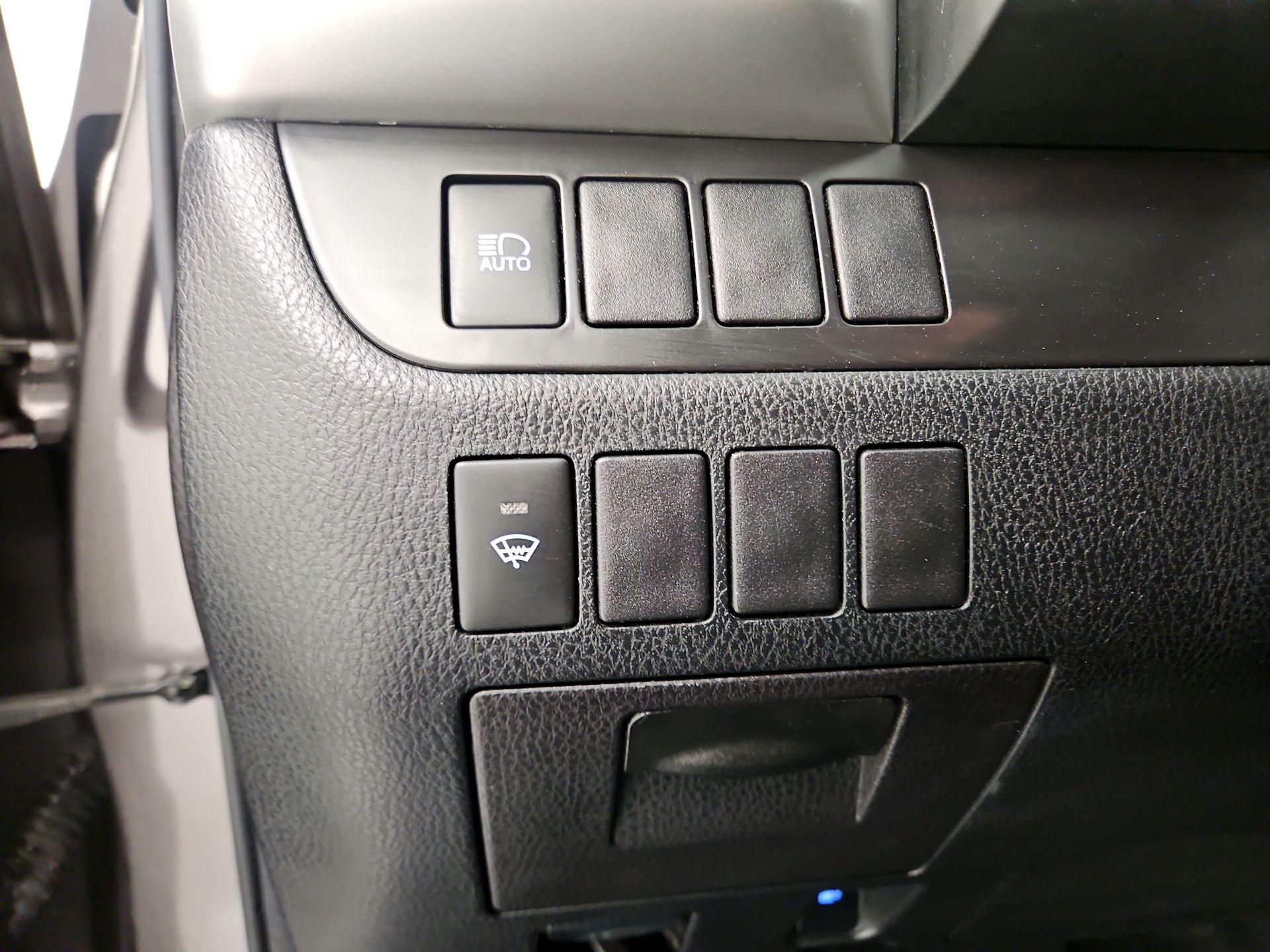 Thumbnail: 2018 Toyota Highlander - 13