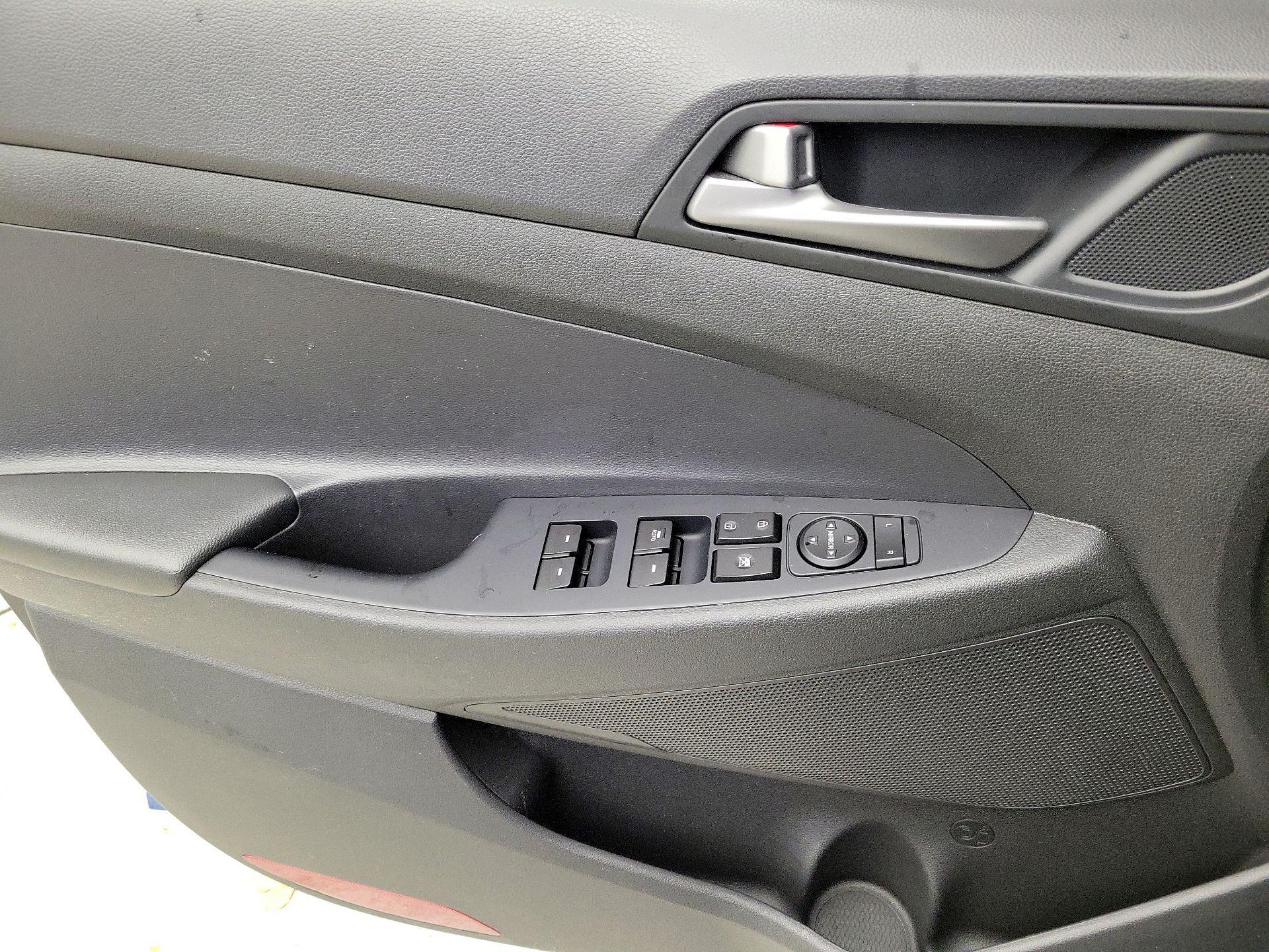 Thumbnail: 2018 Hyundai Tucson - 12