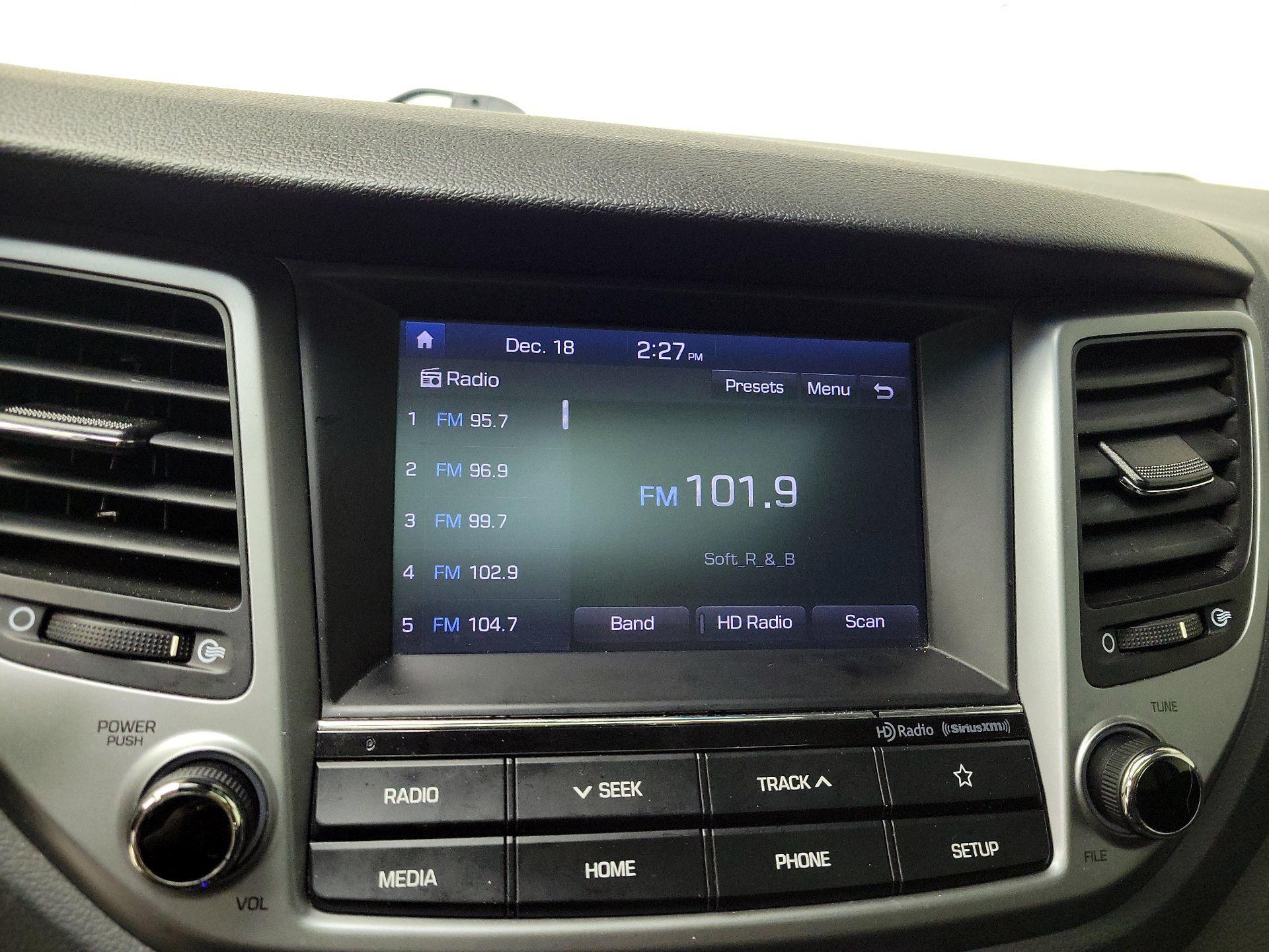 Thumbnail: 2018 Hyundai Tucson - 15