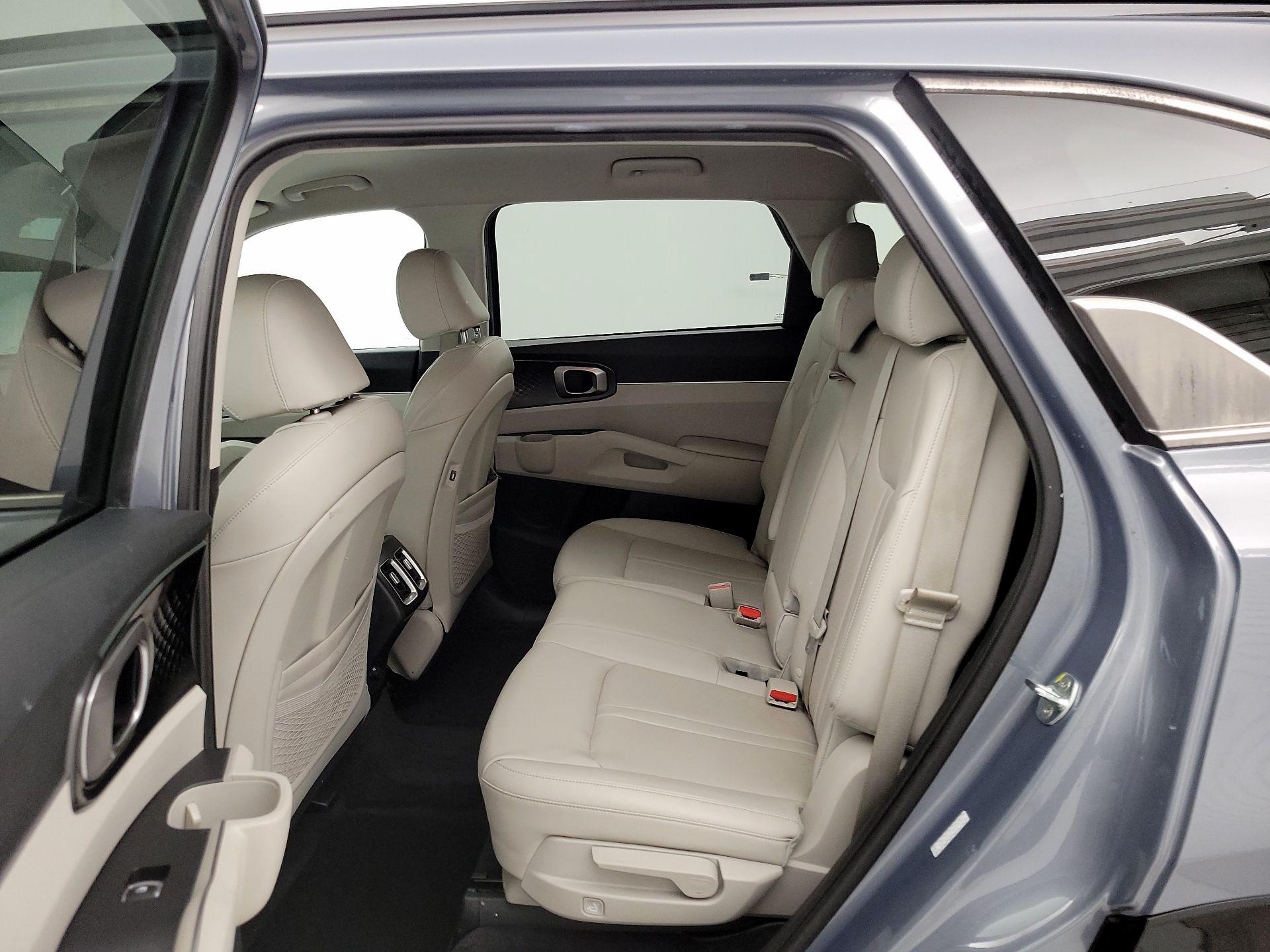 Thumbnail: 2022 Kia Sorento - 20