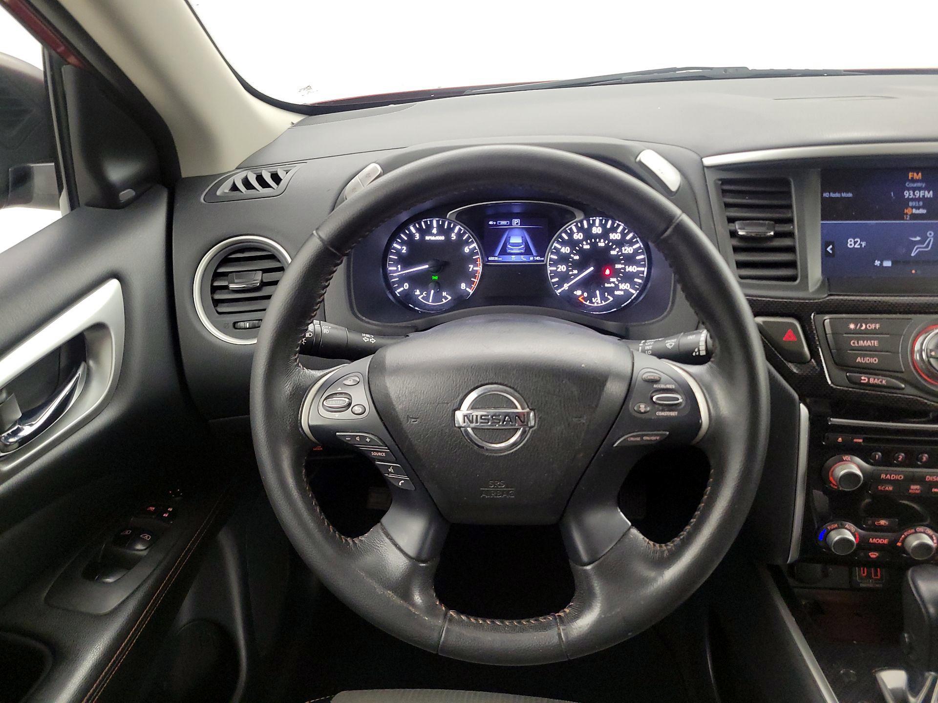 Thumbnail: 2020 Nissan Pathfinder - 10