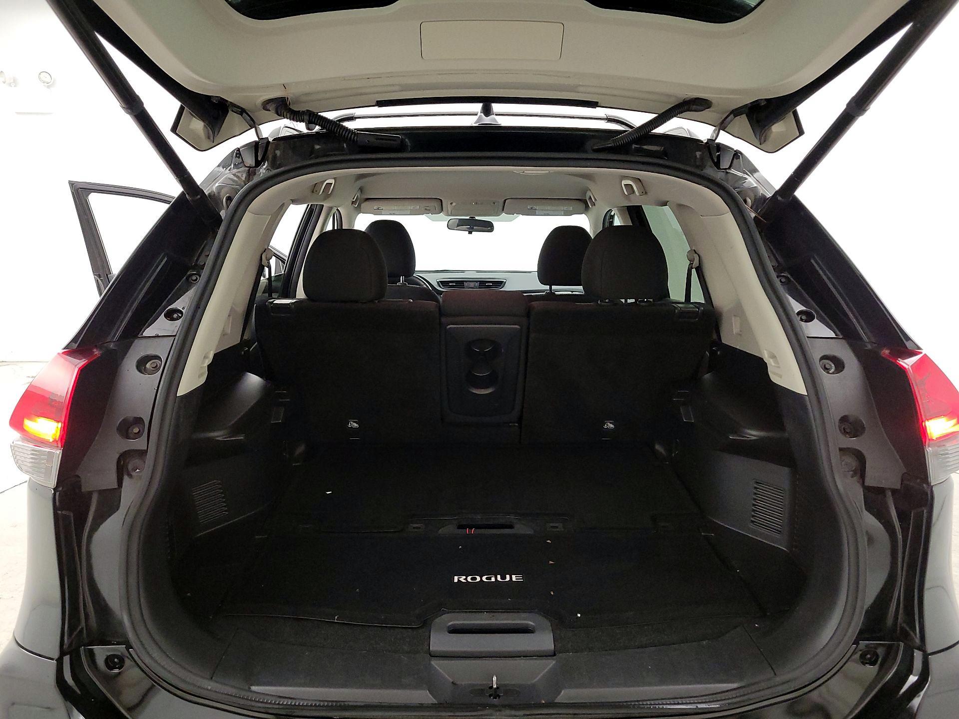 Thumbnail: 2018 Nissan Rogue - 20