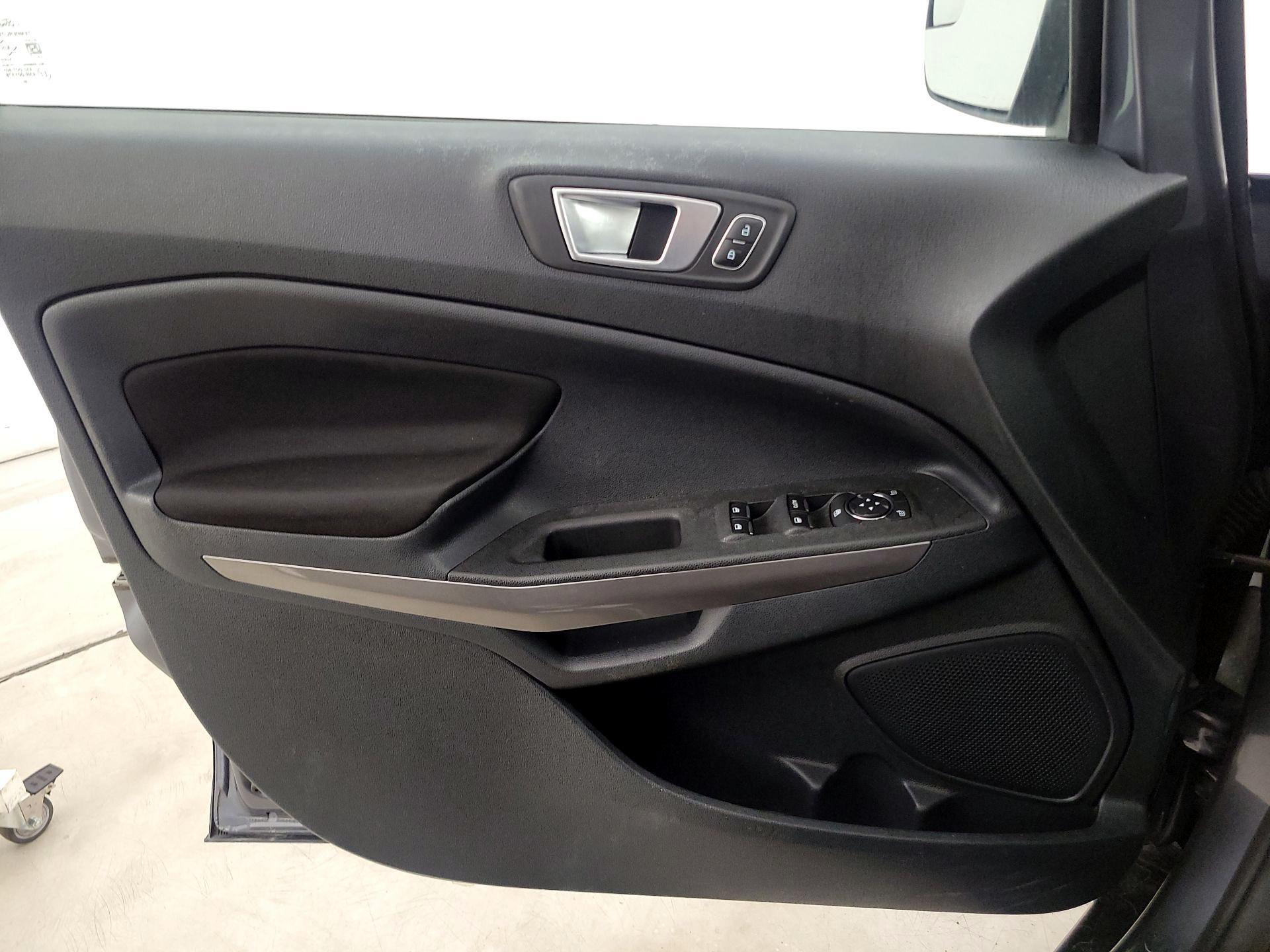 Thumbnail: 2019 Ford EcoSport - 12