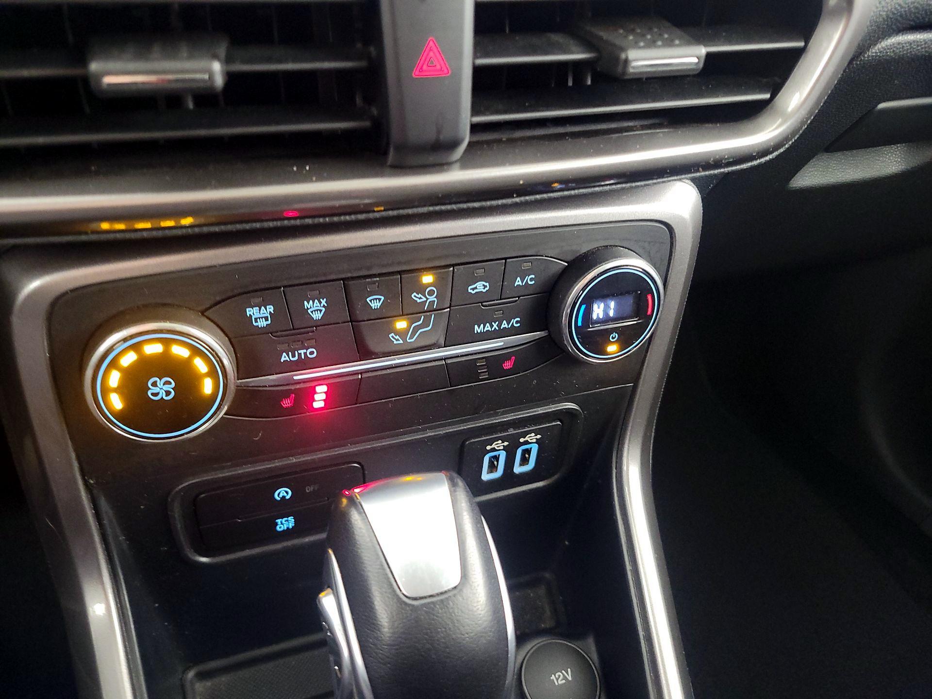 Thumbnail: 2019 Ford EcoSport - 16