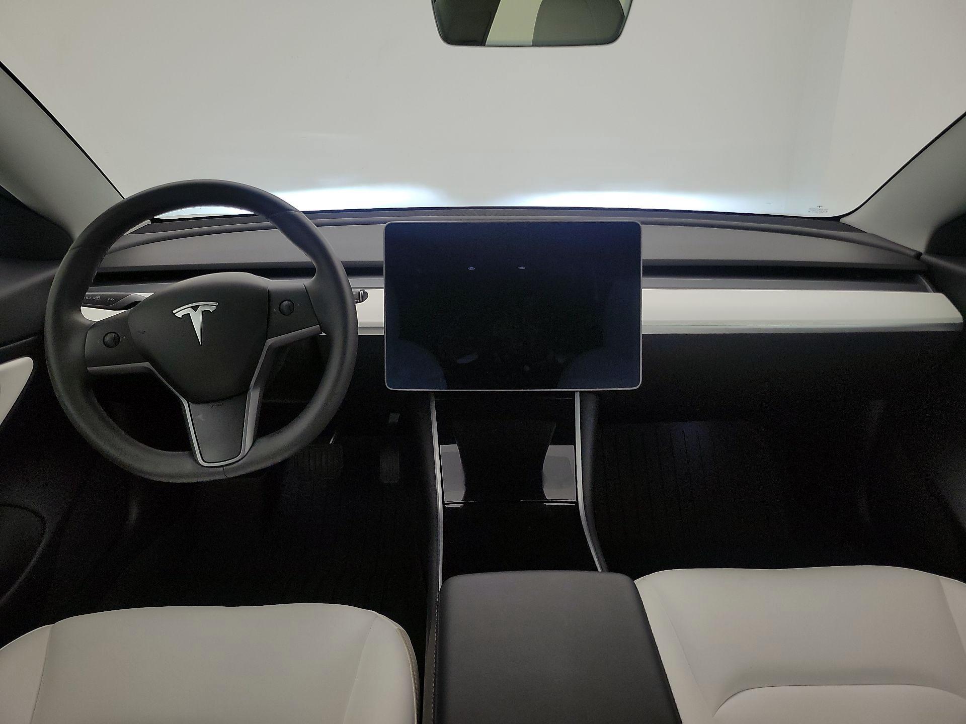 Thumbnail: 2020 Tesla Model 3 - 9