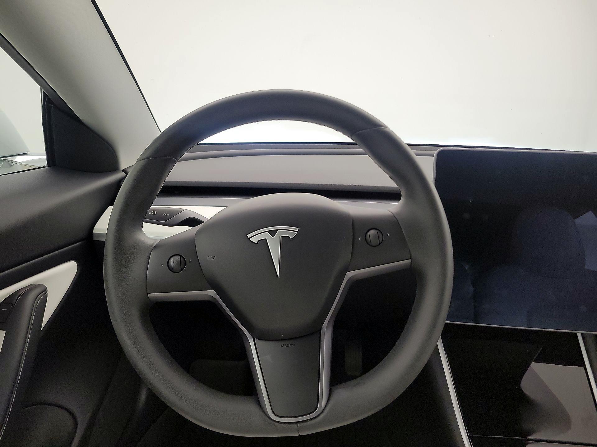 Thumbnail: 2020 Tesla Model 3 - 10