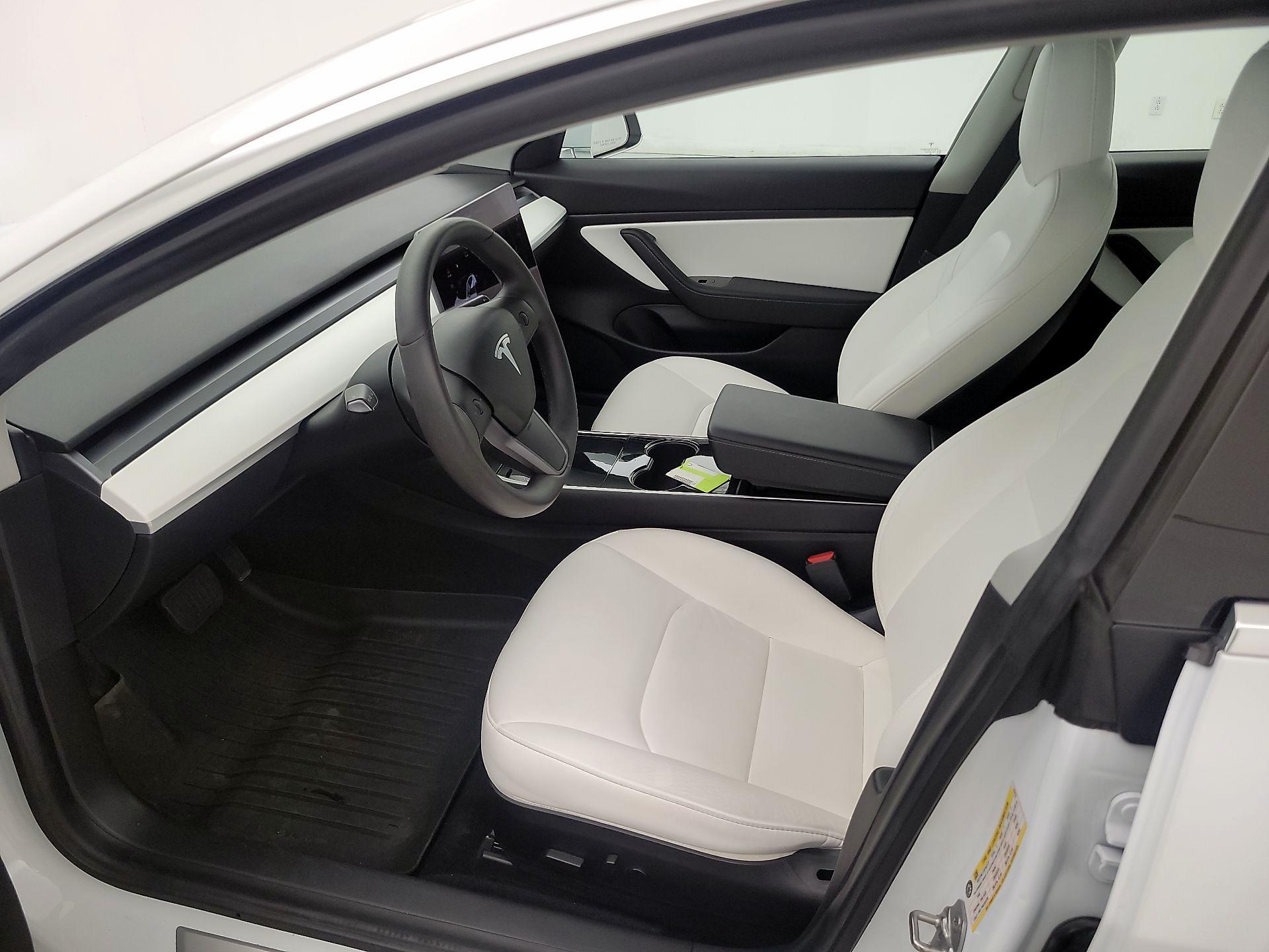 Thumbnail: 2020 Tesla Model 3 - 11