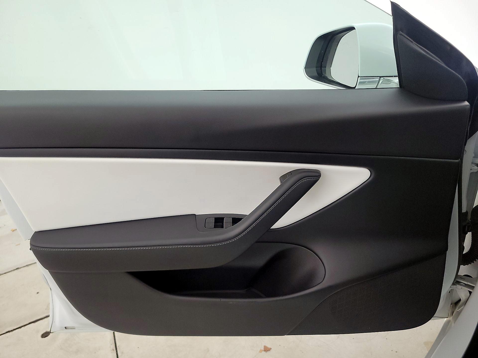 Thumbnail: 2020 Tesla Model 3 - 12