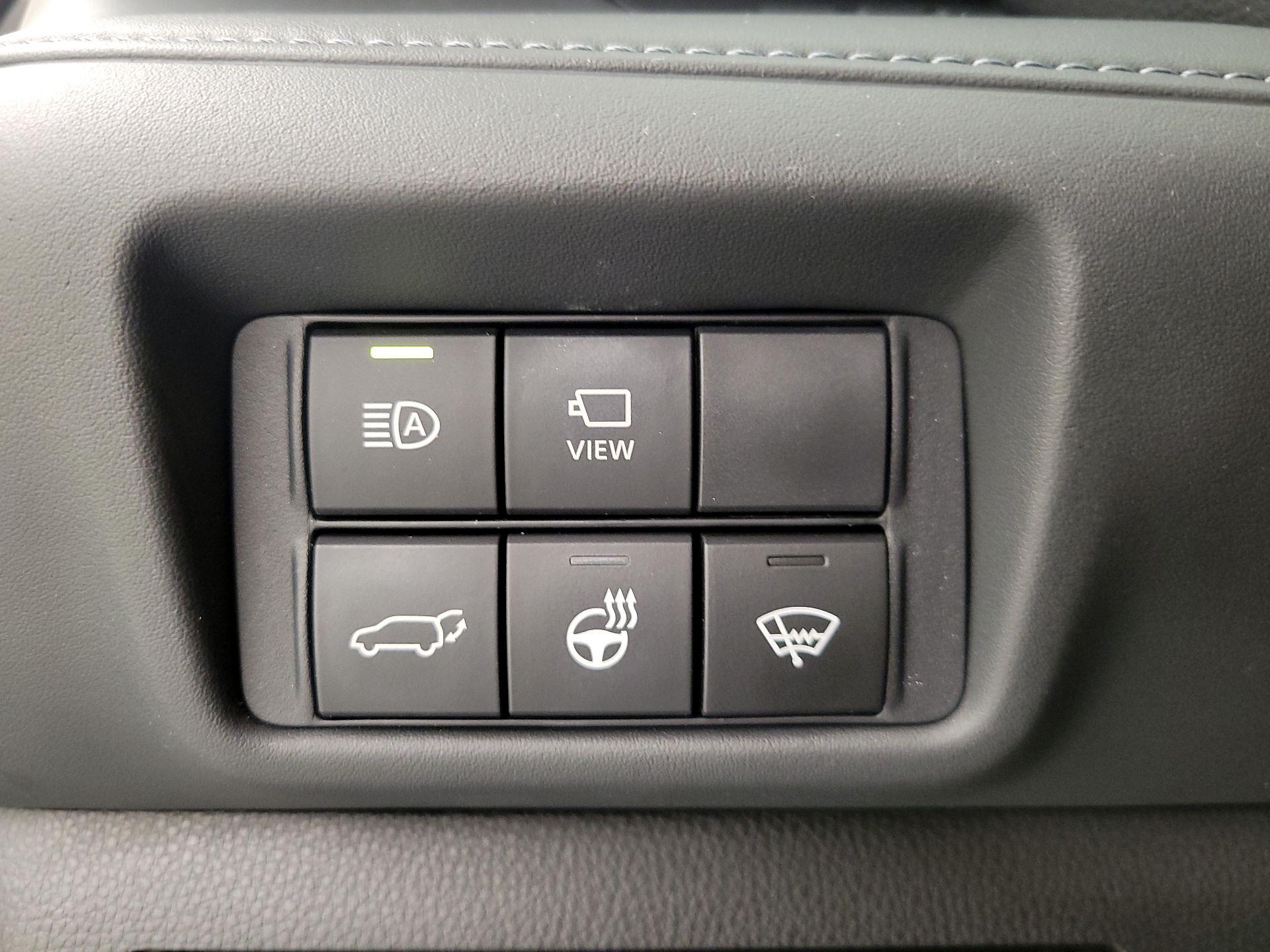 Thumbnail: 2020 Toyota Highlander - 13