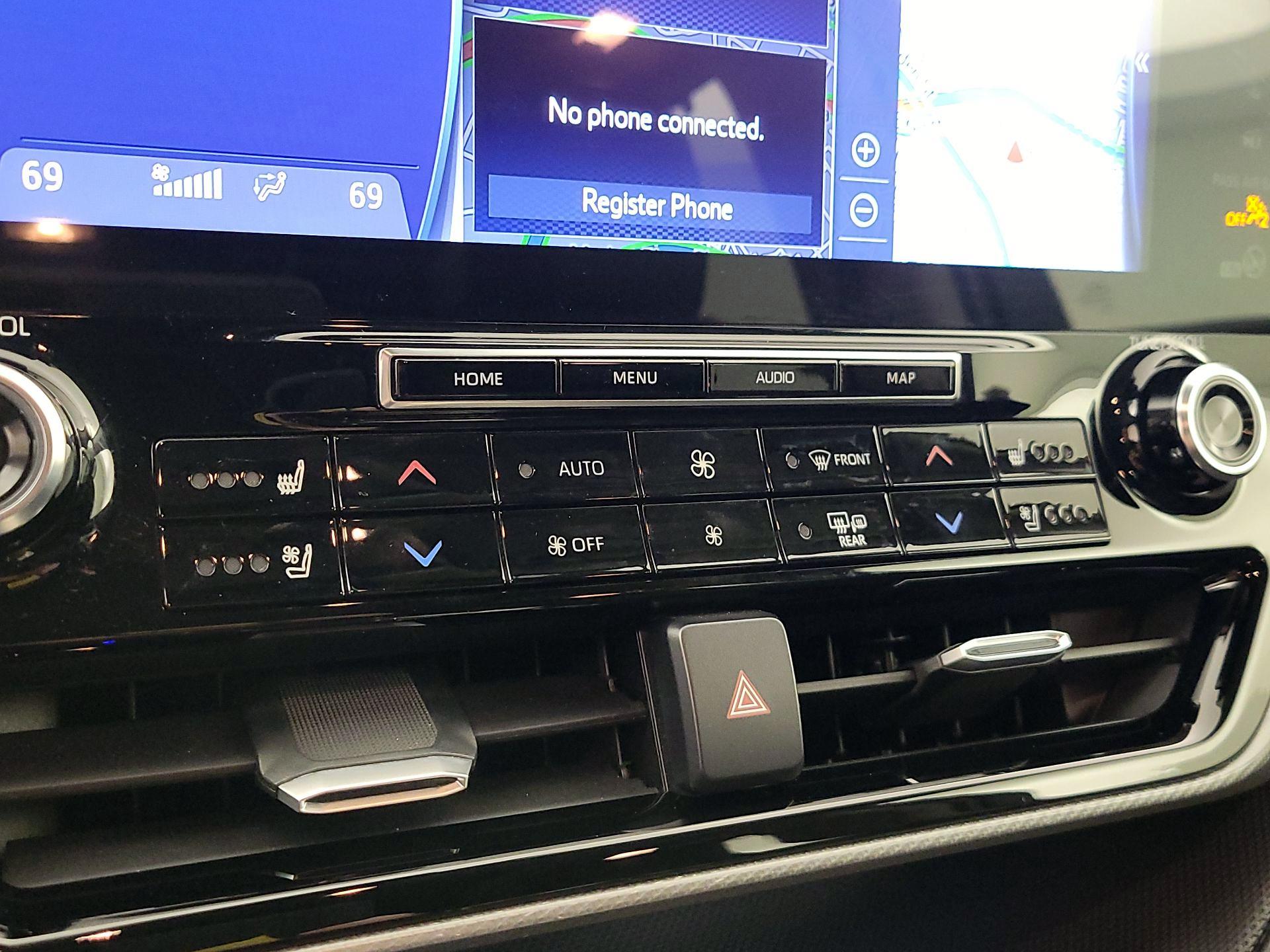 Thumbnail: 2020 Toyota Highlander - 17