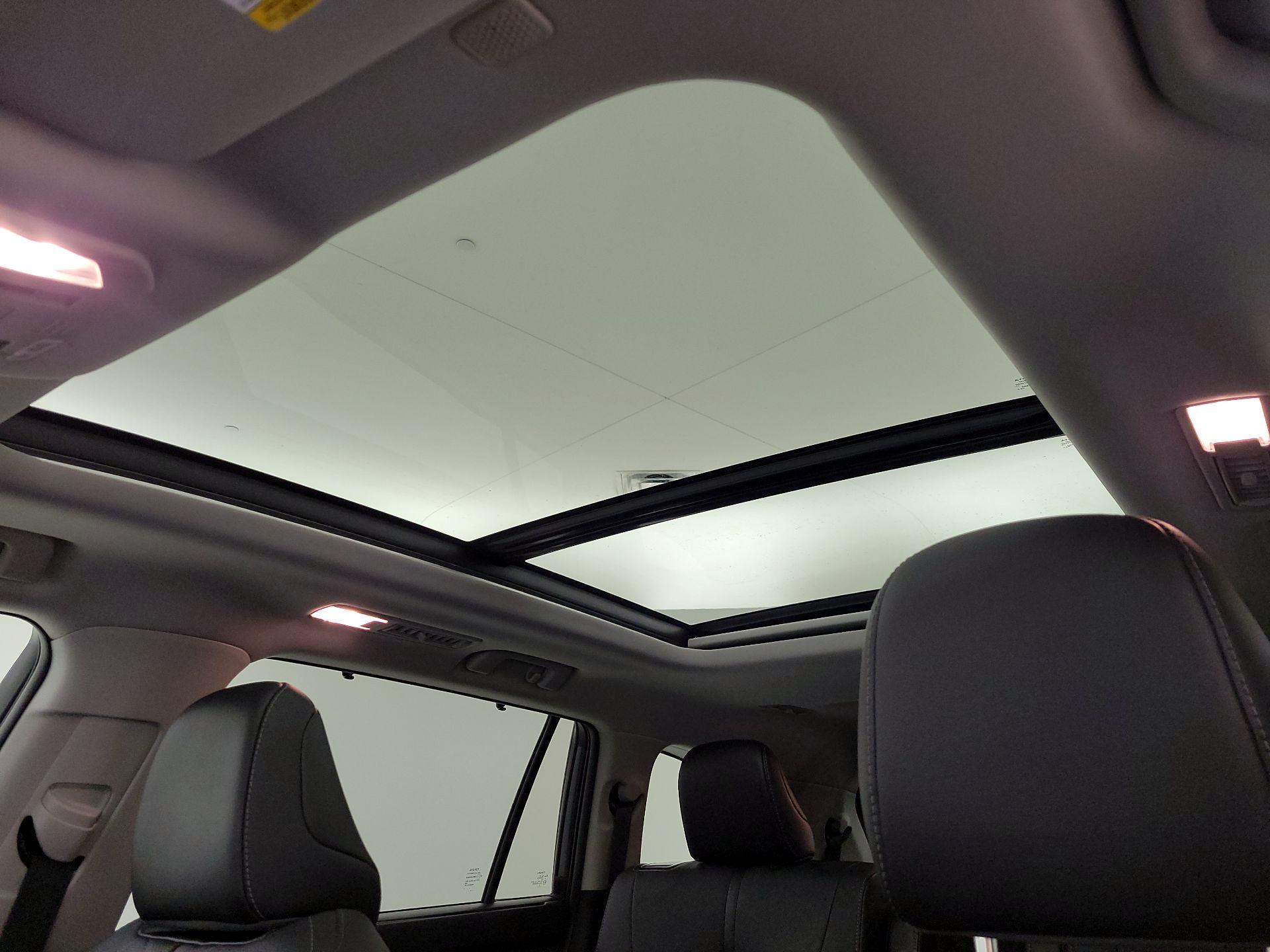 Thumbnail: 2020 Toyota Highlander - 20