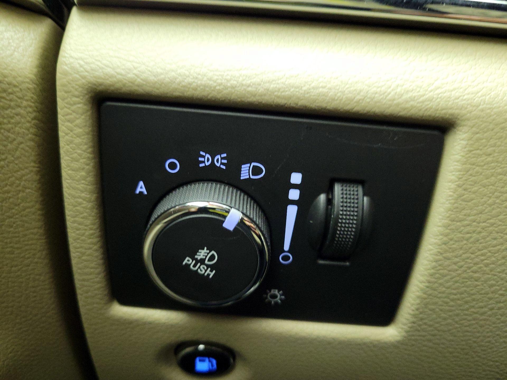 Thumbnail: 2015 Jeep Grand Cherokee - 13