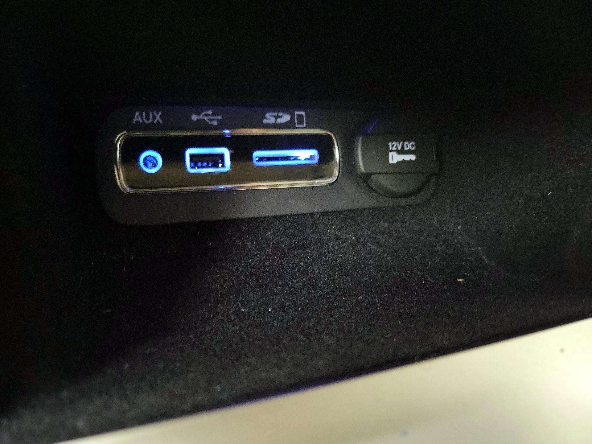 Thumbnail: 2015 Jeep Grand Cherokee - 19