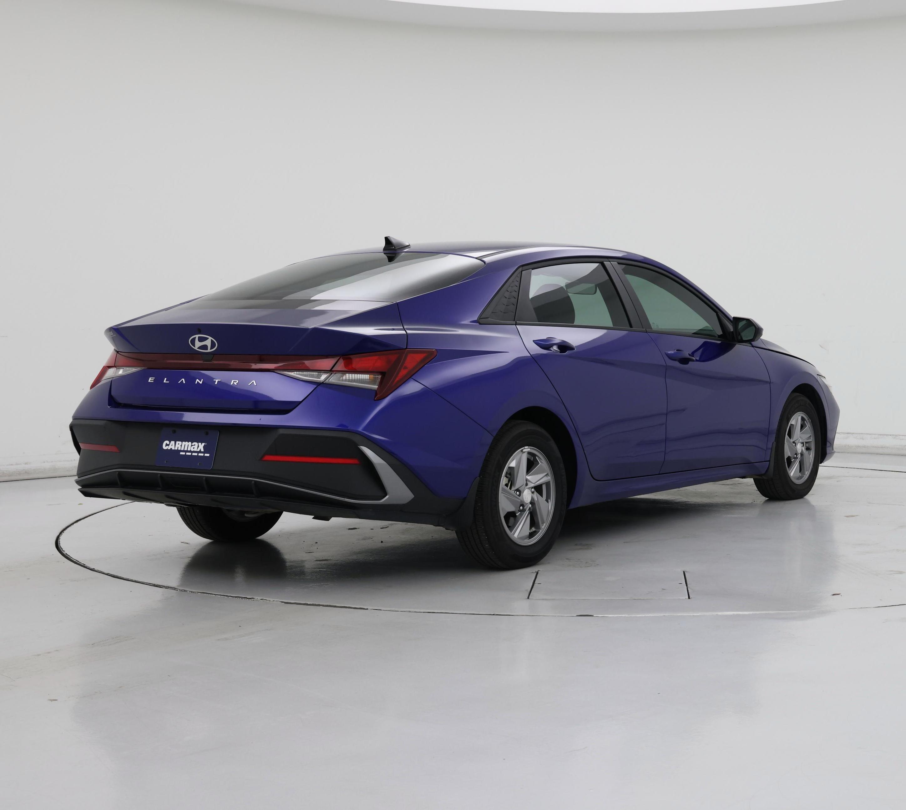 Thumbnail: 2024 Hyundai Elantra - 8