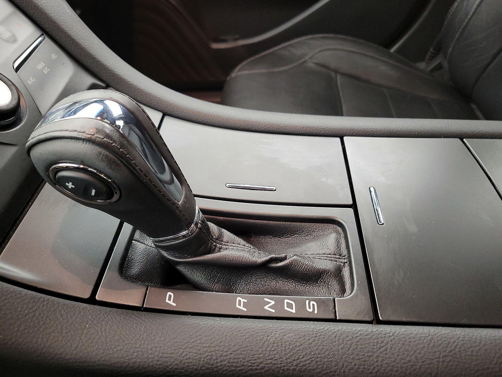 Thumbnail: 2014 Ford Taurus - 17