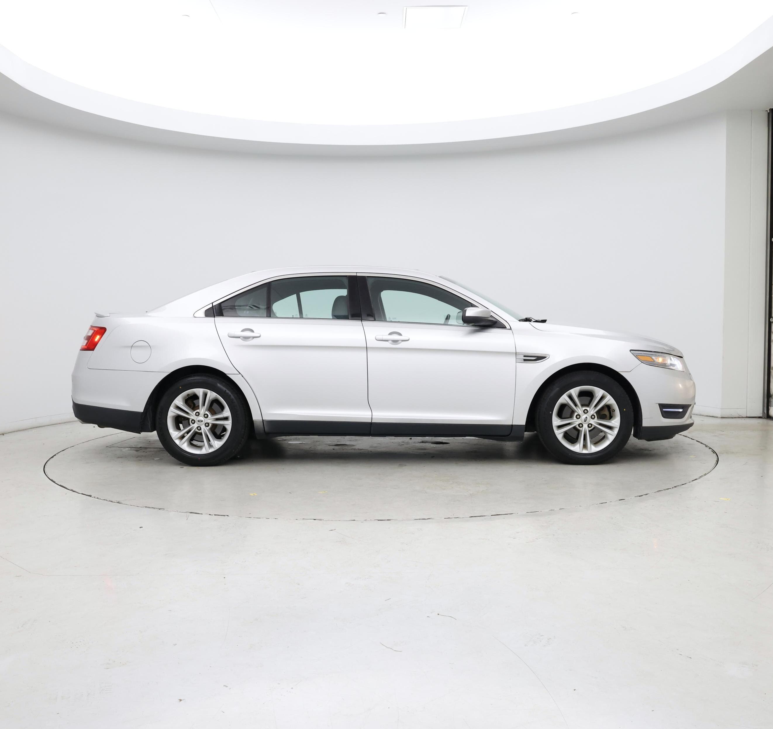 Thumbnail: 2014 Ford Taurus - 7