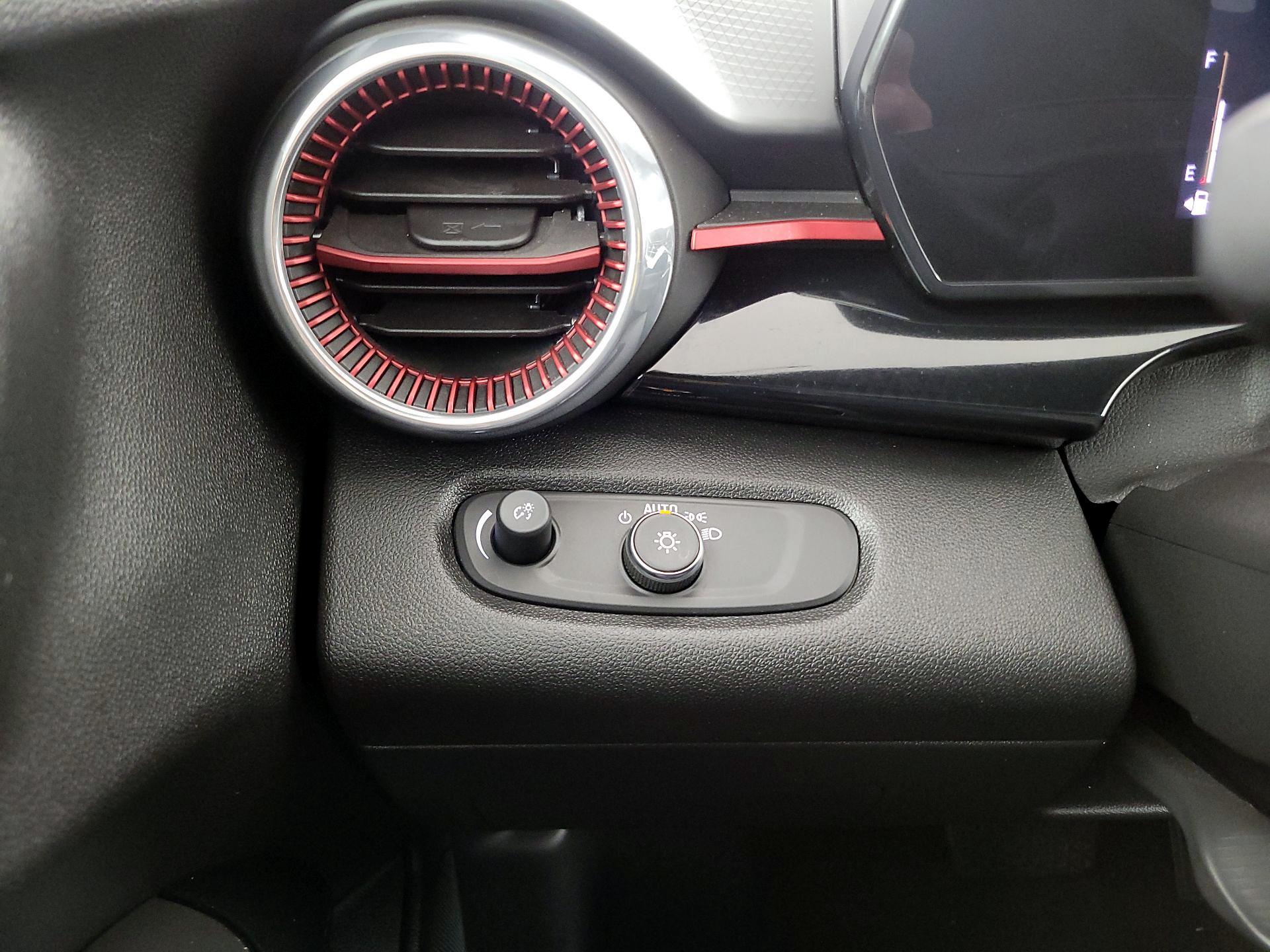 Thumbnail: 2024 Chevrolet Trax - 13