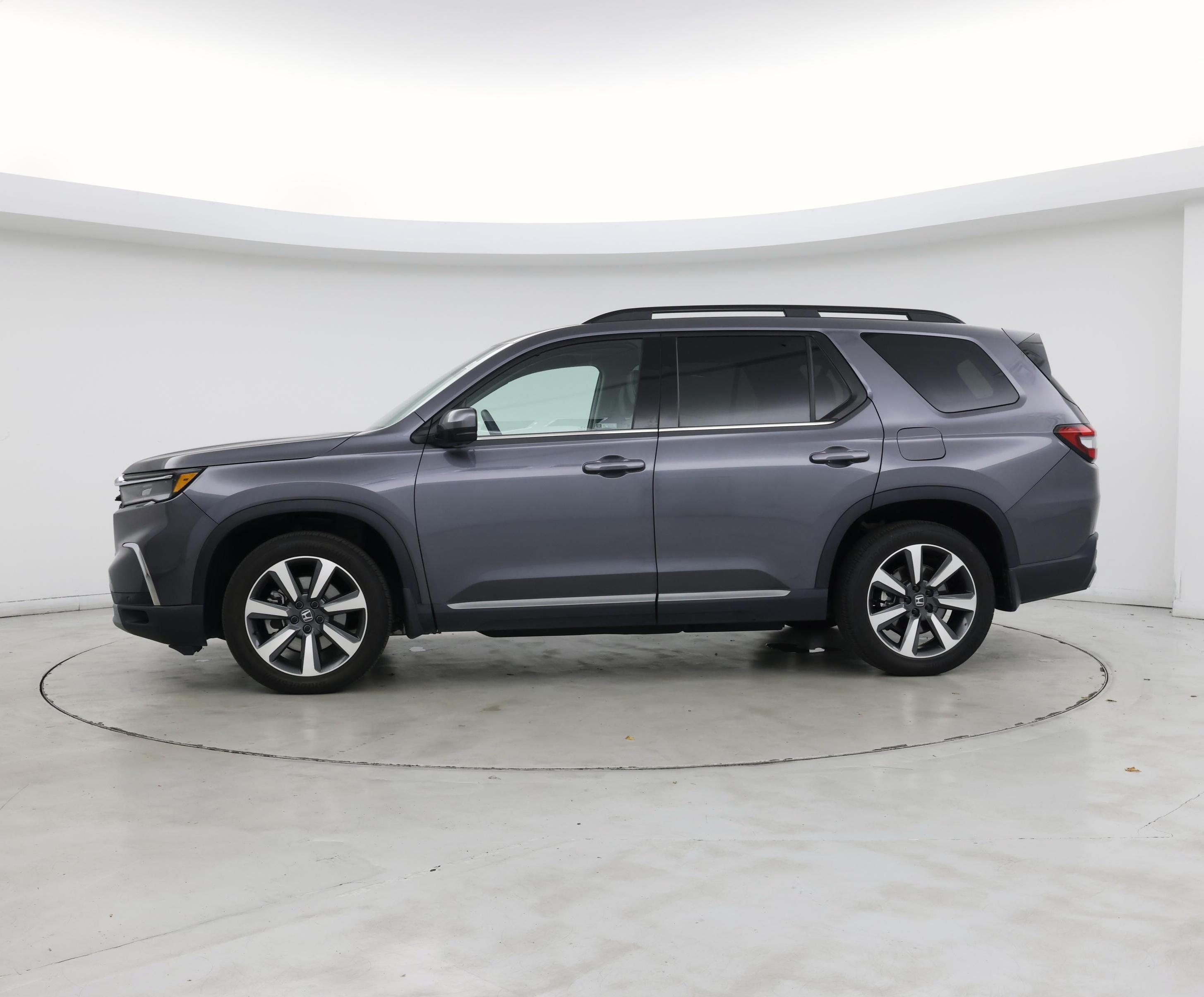 Thumbnail: 2023 Honda Pilot - 3