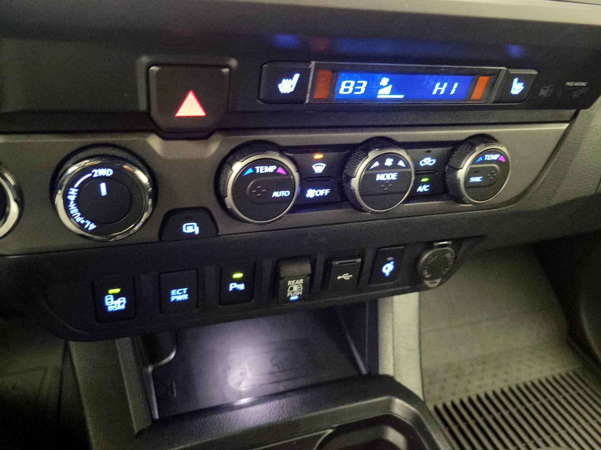 Thumbnail: 2022 Toyota Tacoma - 16