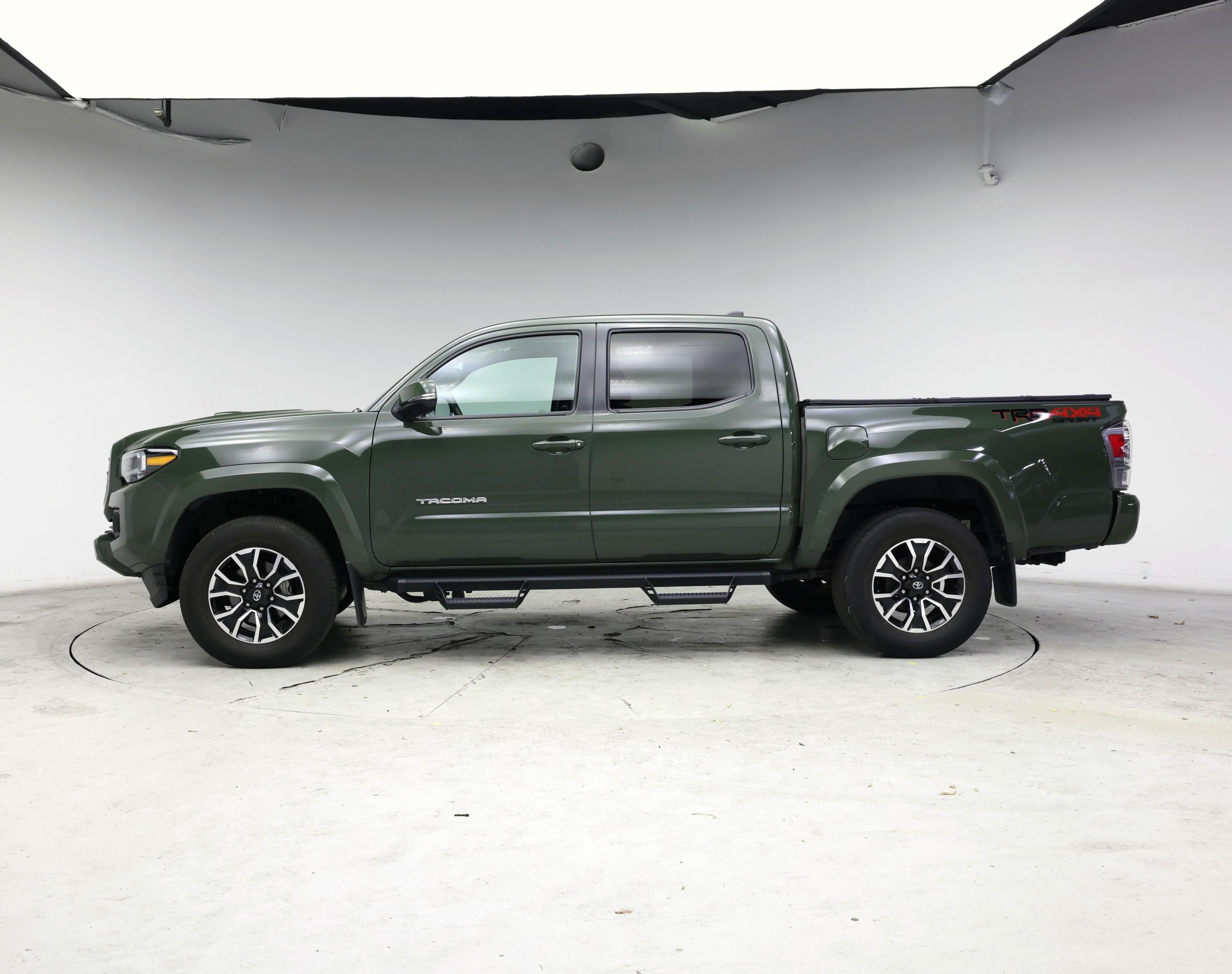Thumbnail: 2022 Toyota Tacoma - 3