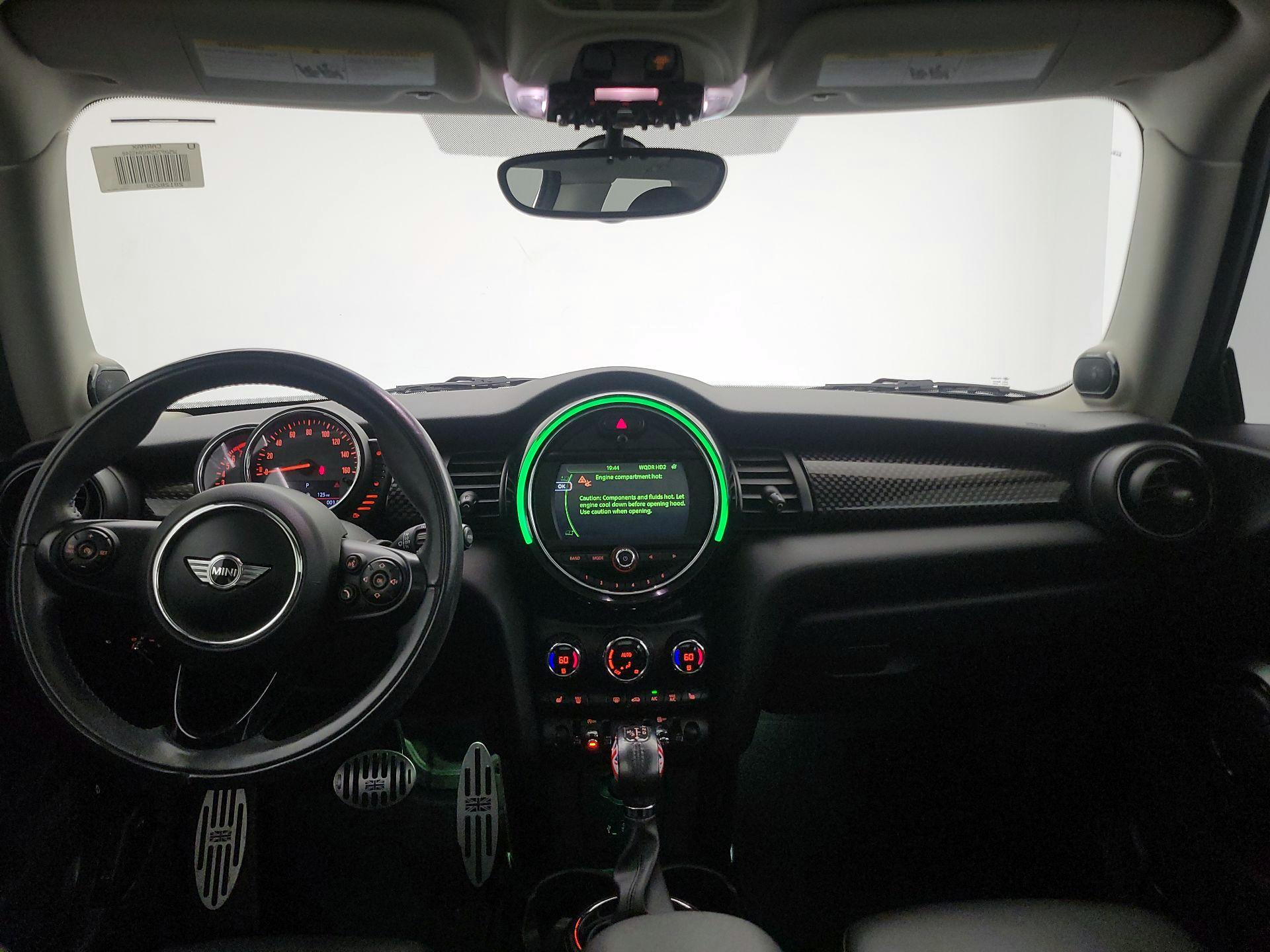 Thumbnail: 2017 MINI Cooper Hardtop - 9