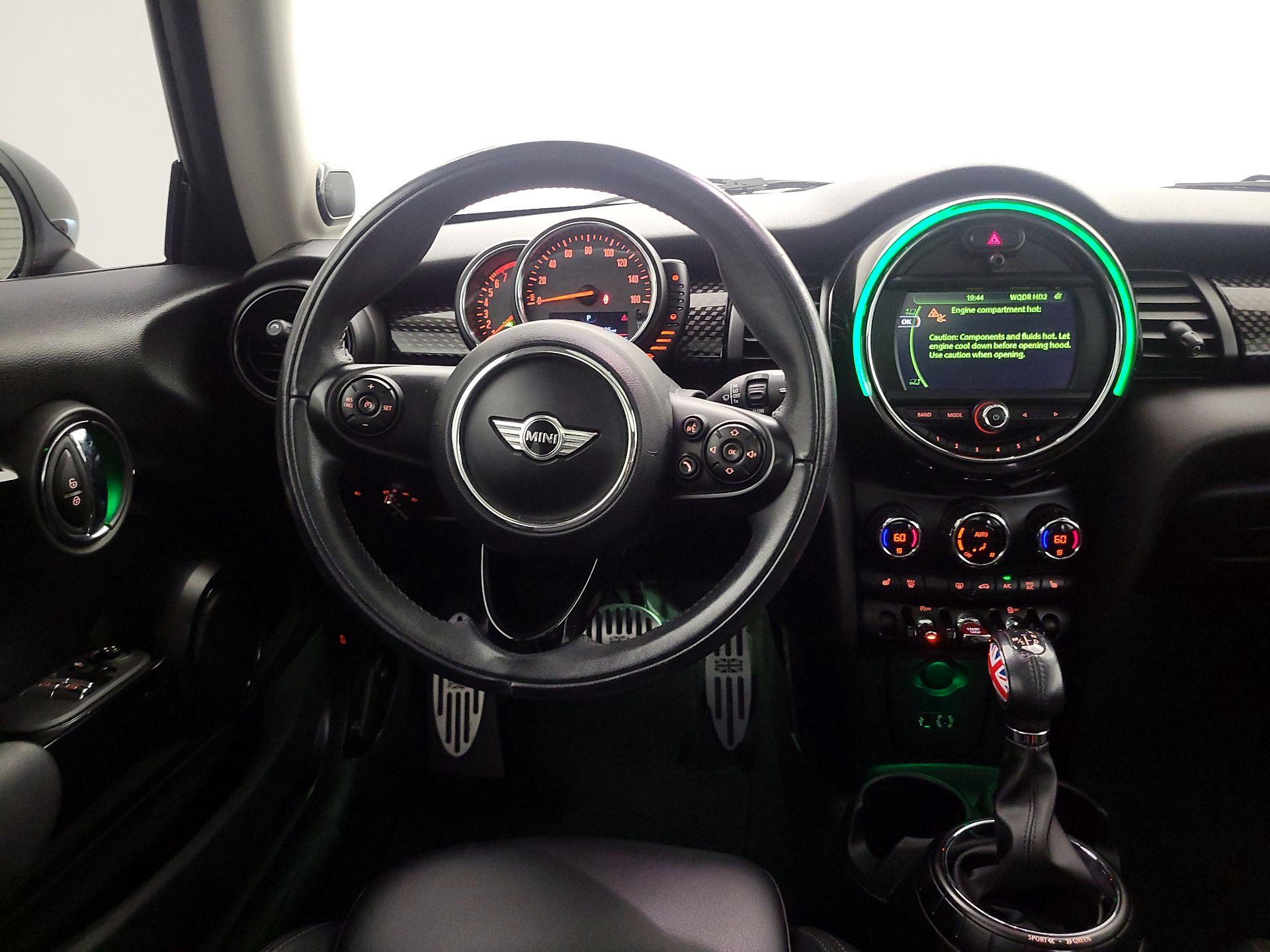 Thumbnail: 2017 MINI Cooper Hardtop - 10