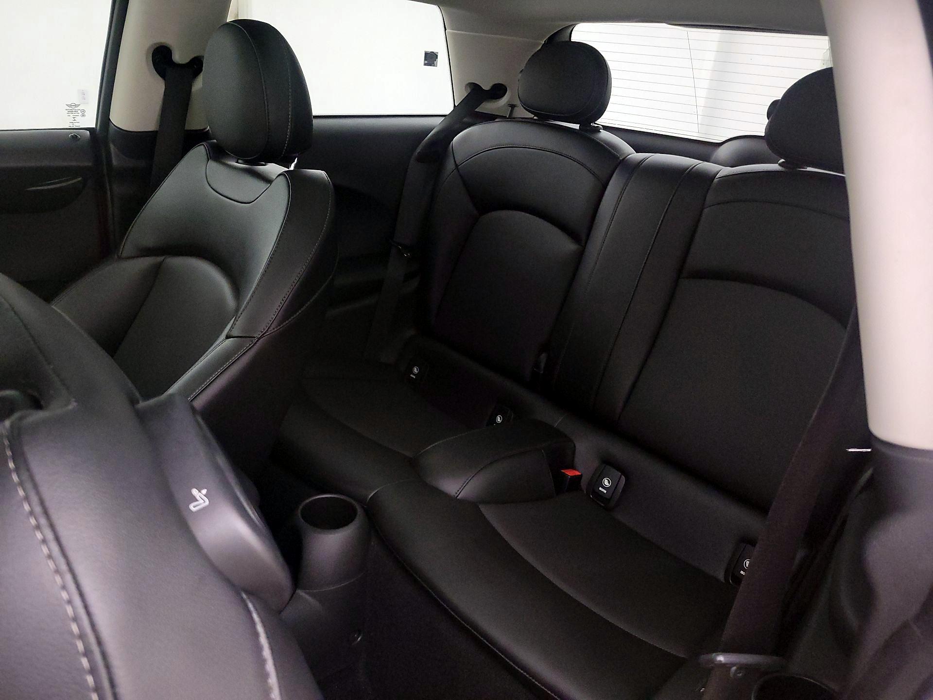 Thumbnail: 2017 MINI Cooper Hardtop - 19