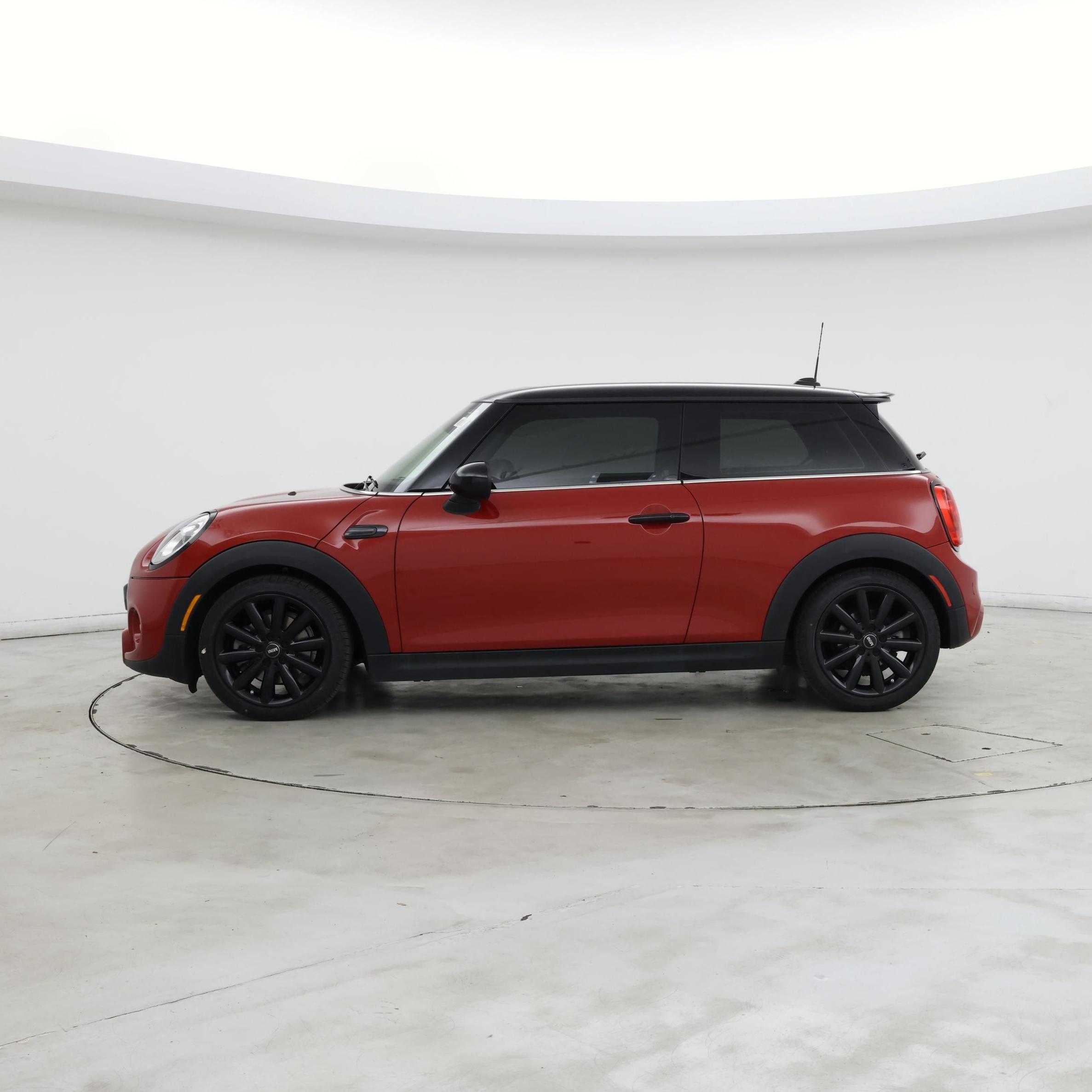 Thumbnail: 2017 MINI Cooper Hardtop - 3