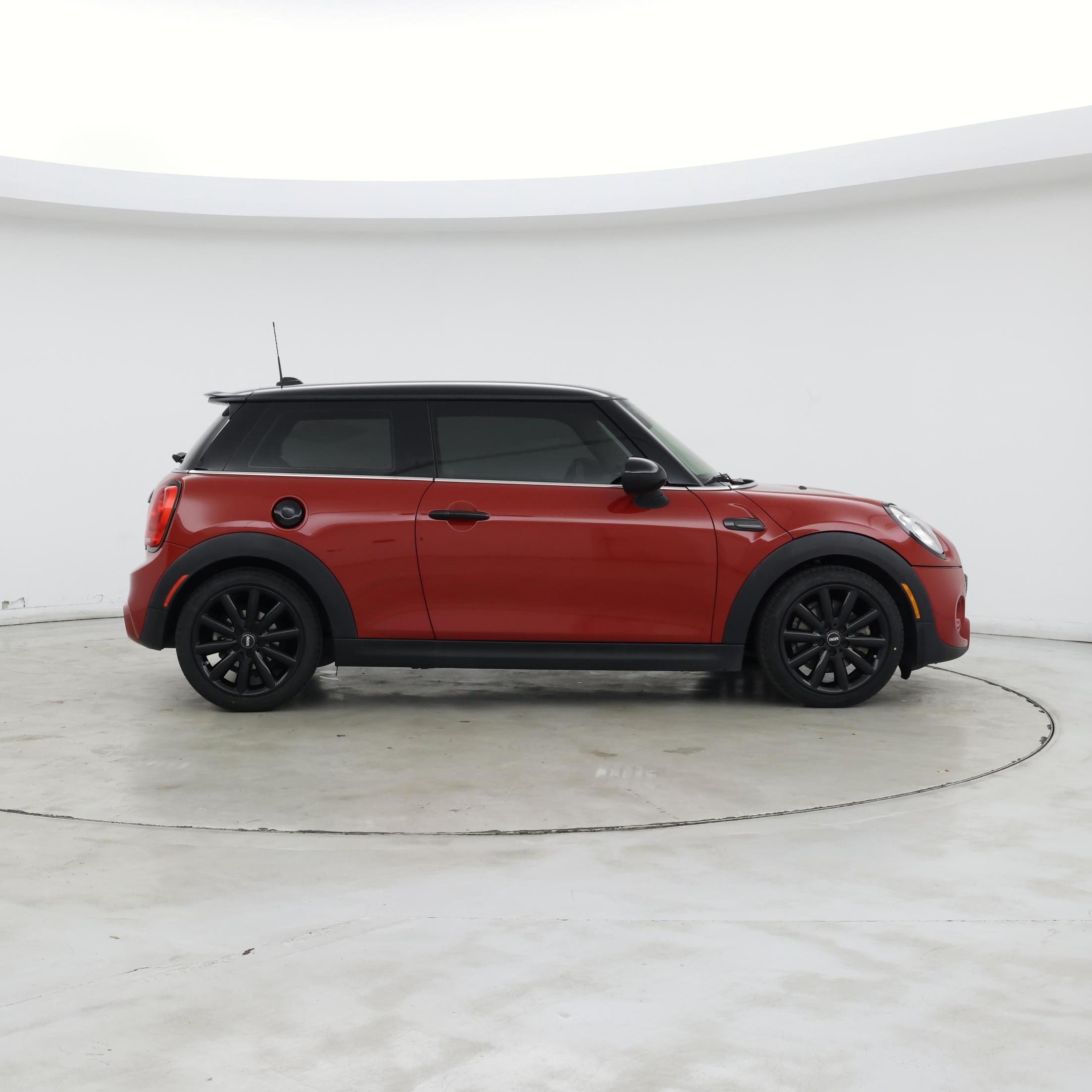 Thumbnail: 2017 MINI Cooper Hardtop - 7
