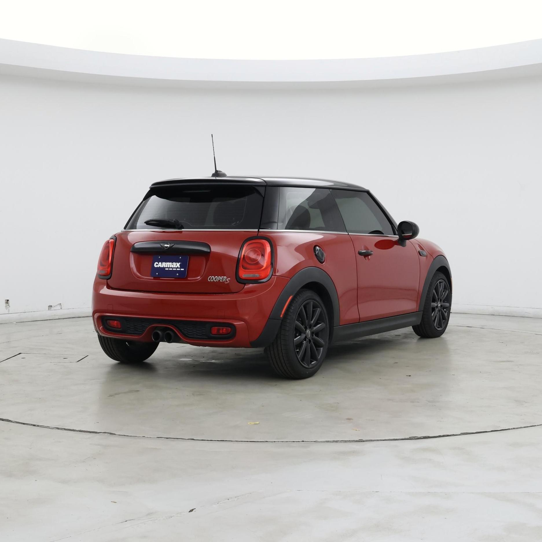 Thumbnail: 2017 MINI Cooper Hardtop - 8