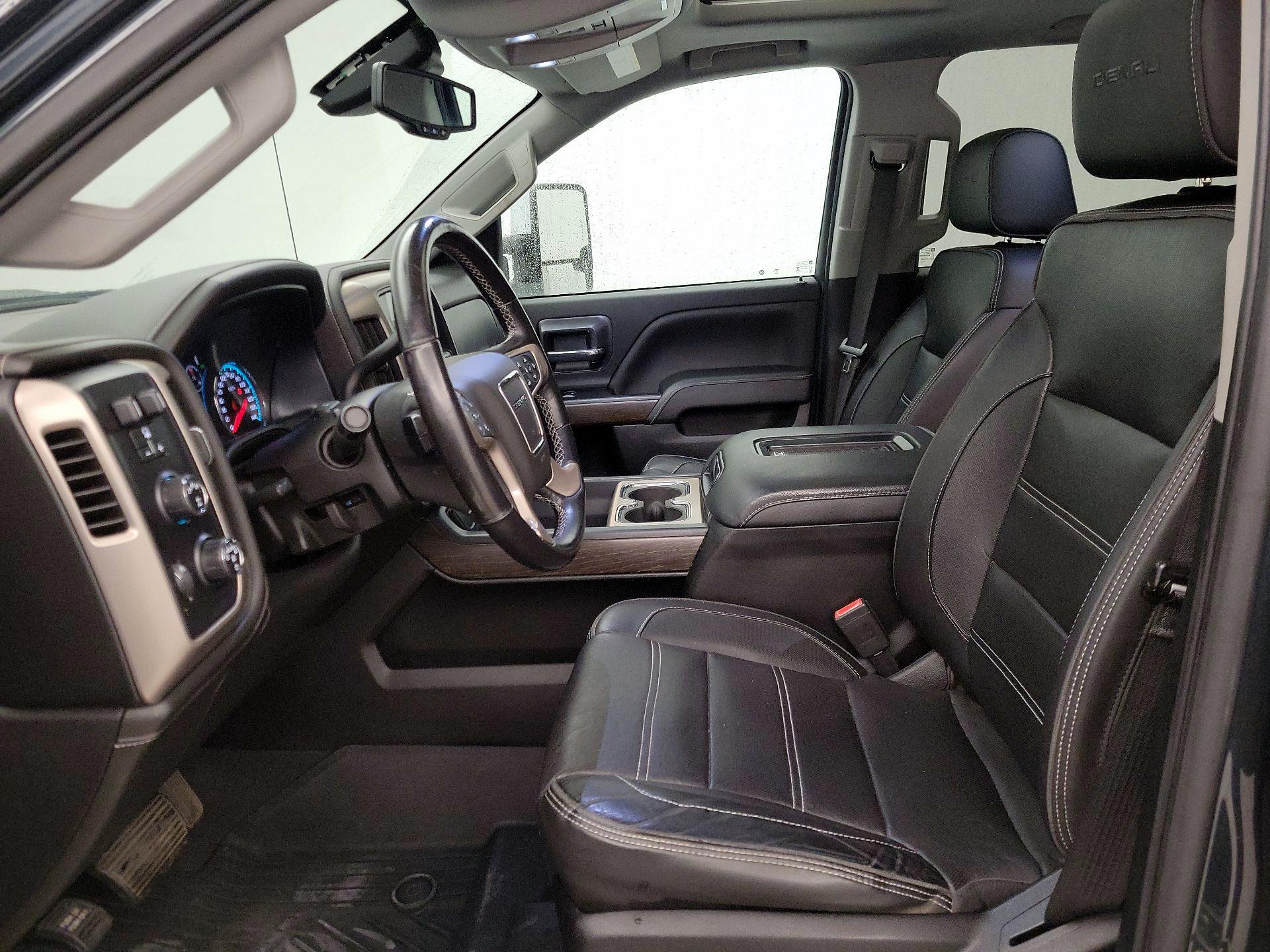 Thumbnail: 2019 GMC Sierra 2500 - 11