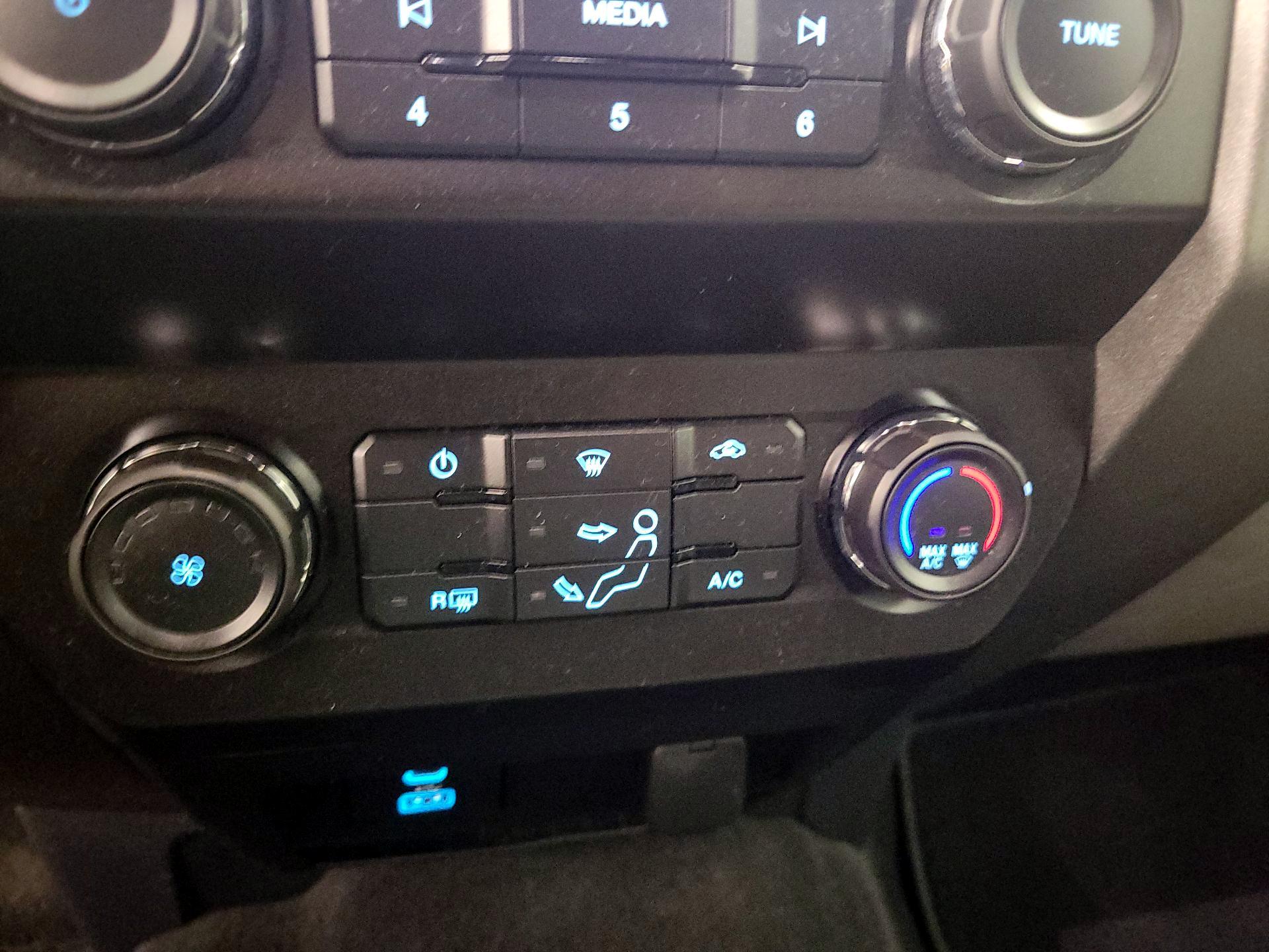 Thumbnail: 2022 Ford F-250 - 16