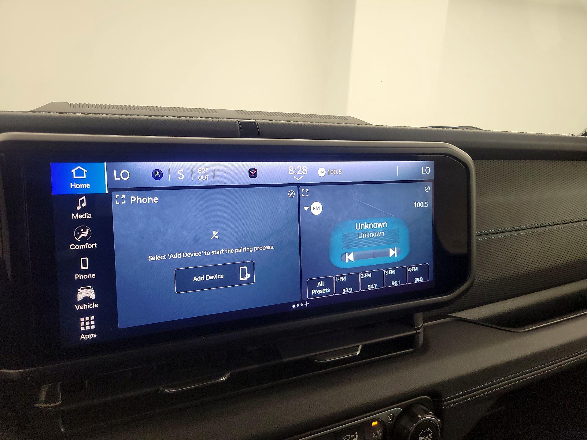 Thumbnail: 2024 Jeep Wrangler - 15