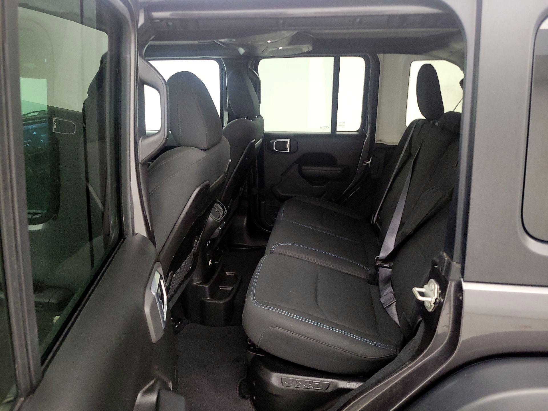 Thumbnail: 2024 Jeep Wrangler - 19