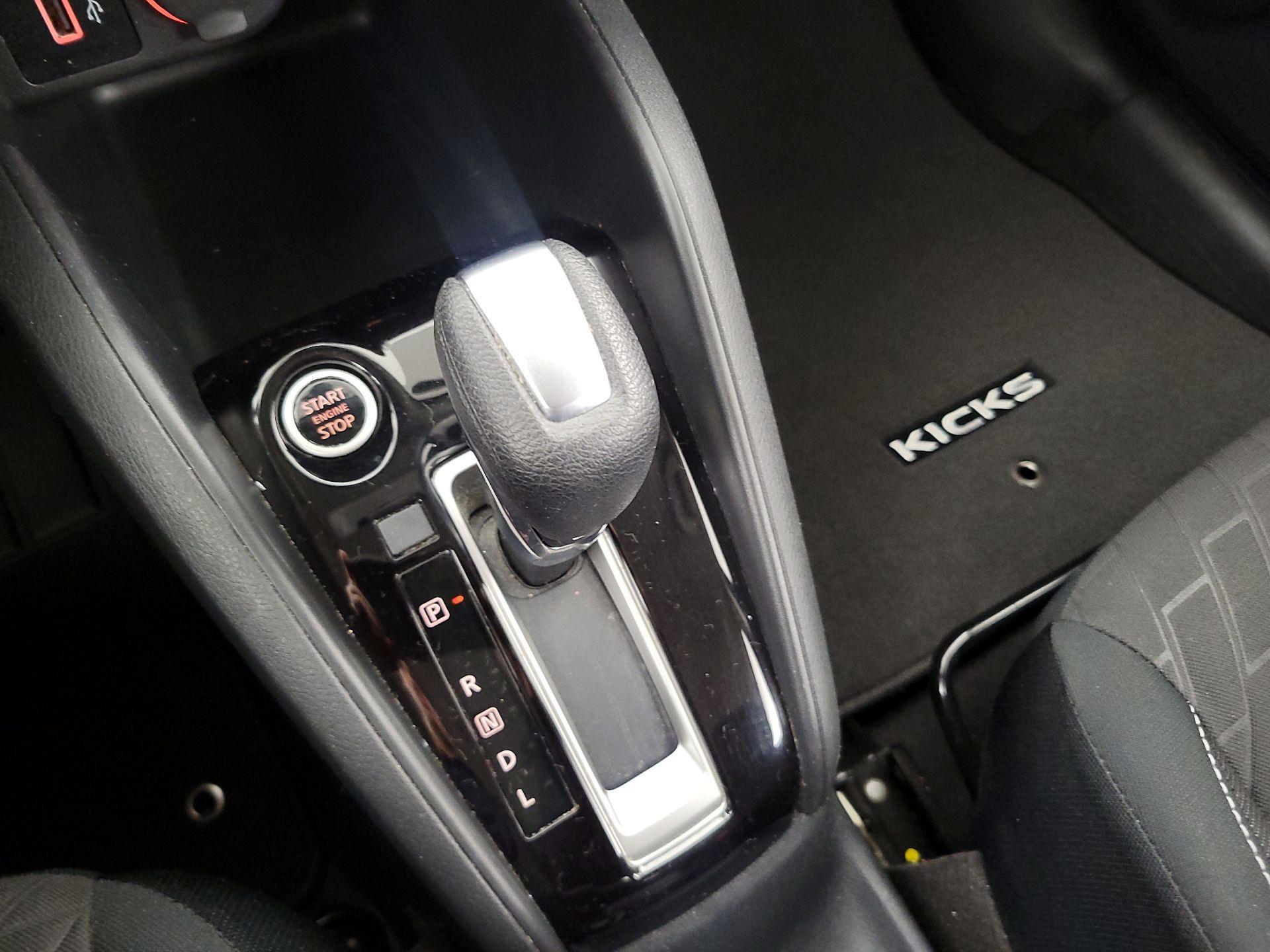 Thumbnail: 2021 Nissan Kicks - 17