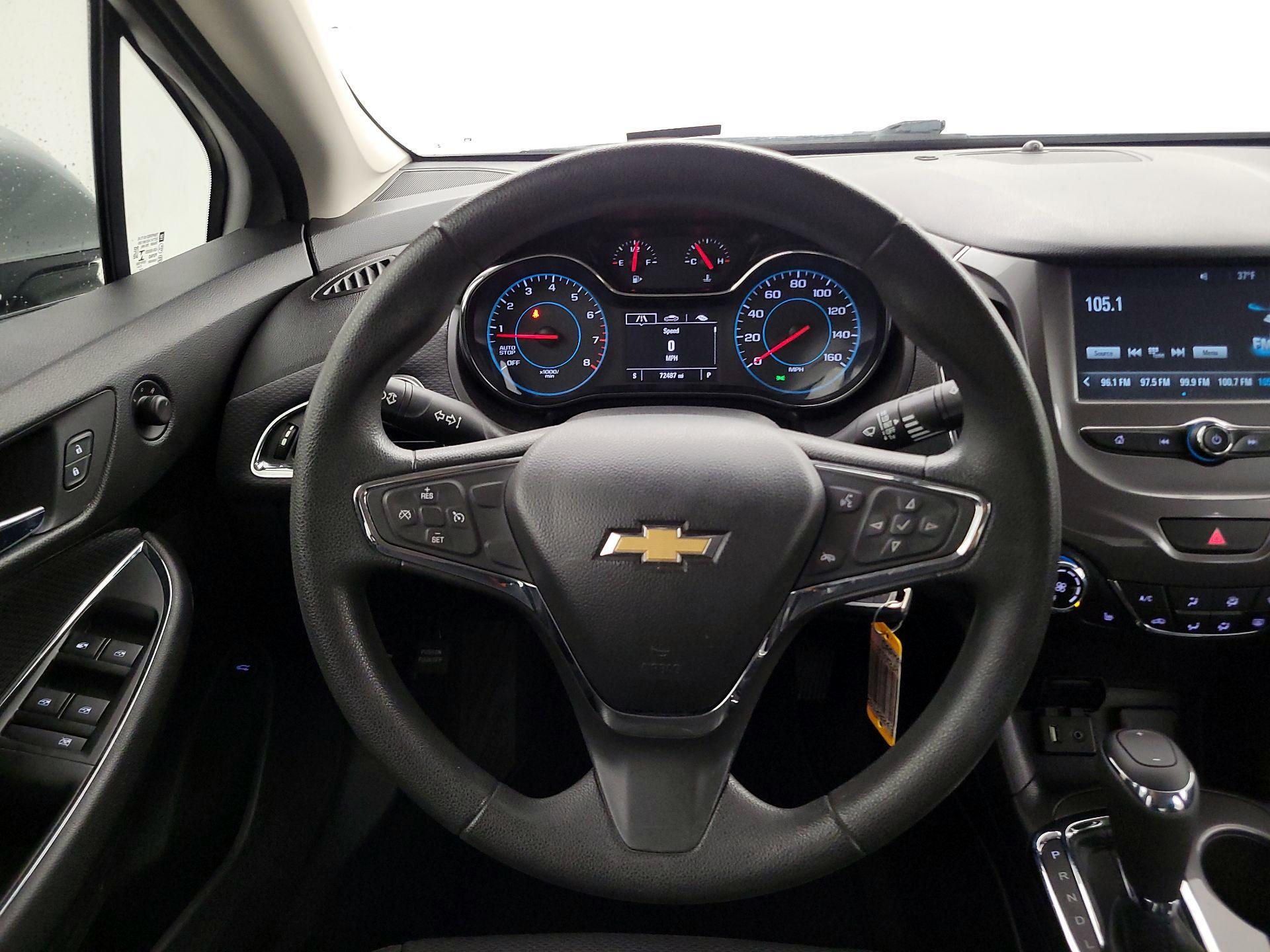 Thumbnail: 2018 Chevrolet Cruze - 10