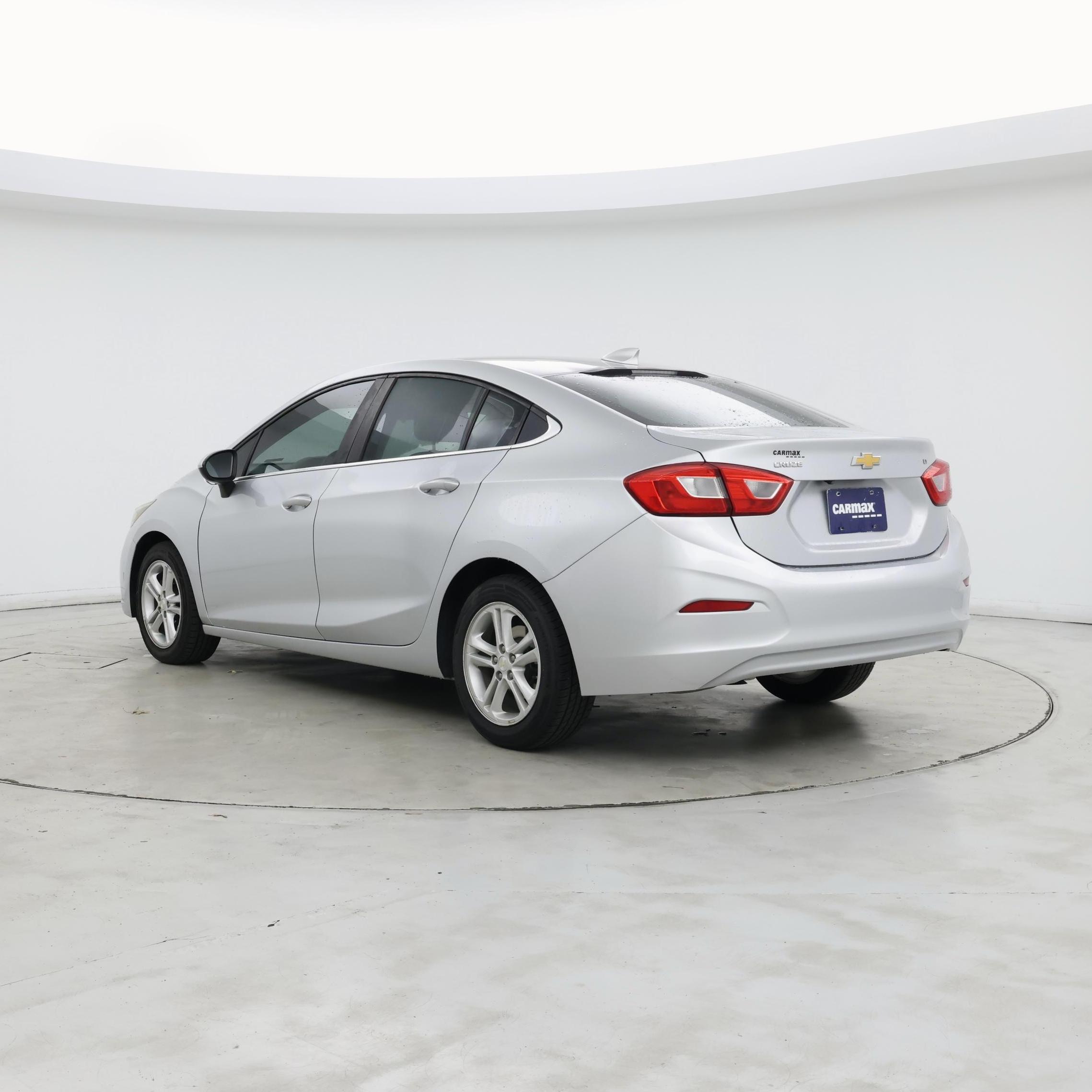 Thumbnail: 2018 Chevrolet Cruze - 2