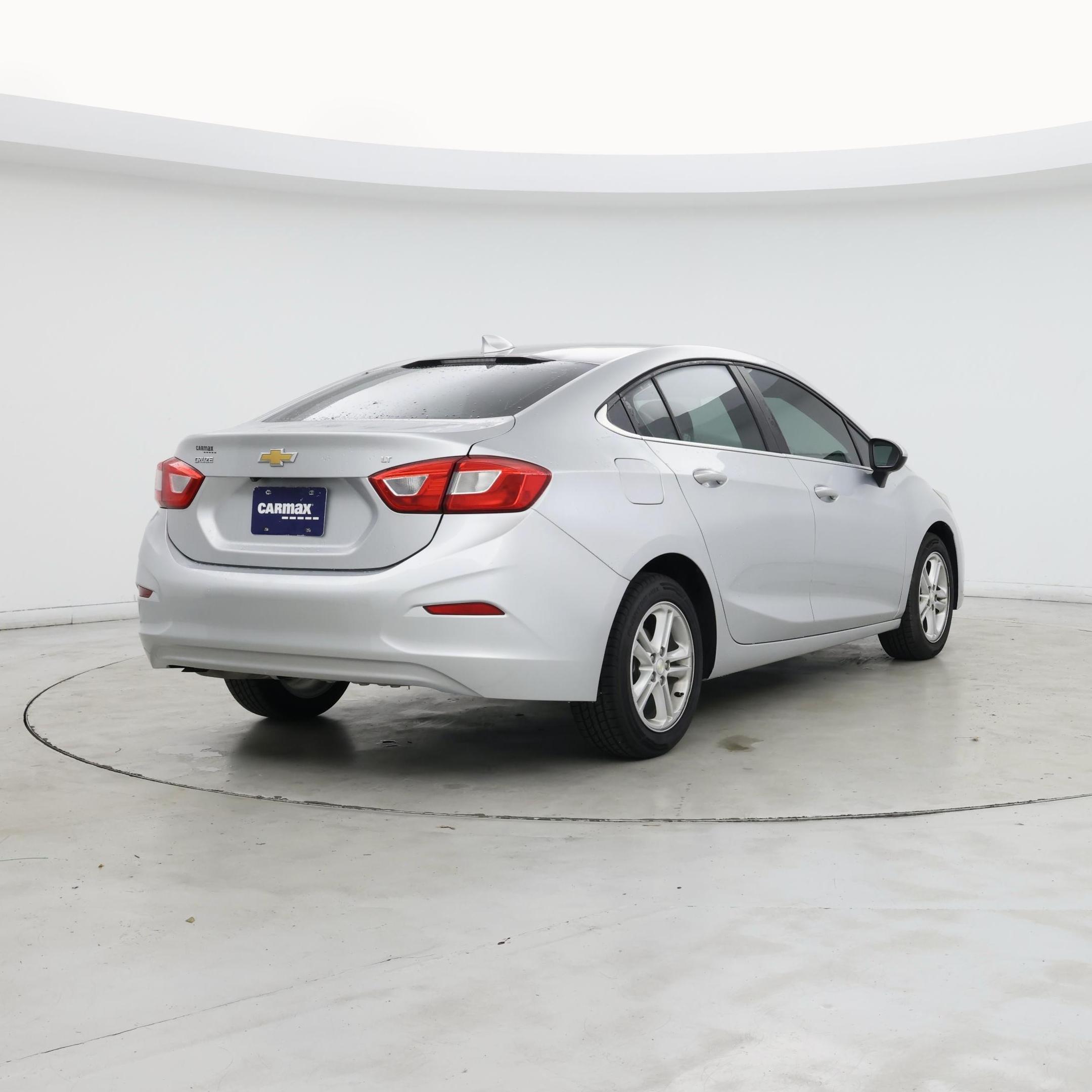 Thumbnail: 2018 Chevrolet Cruze - 8