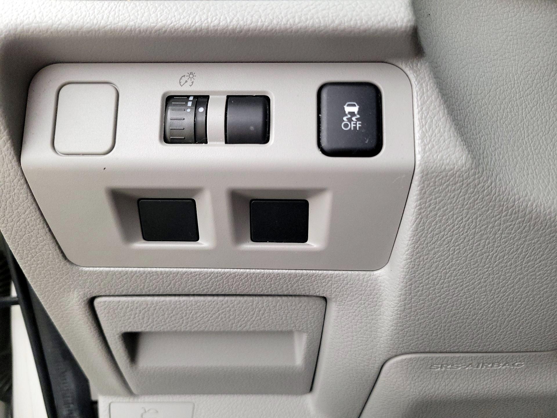 Thumbnail: 2015 Subaru Forester - 13