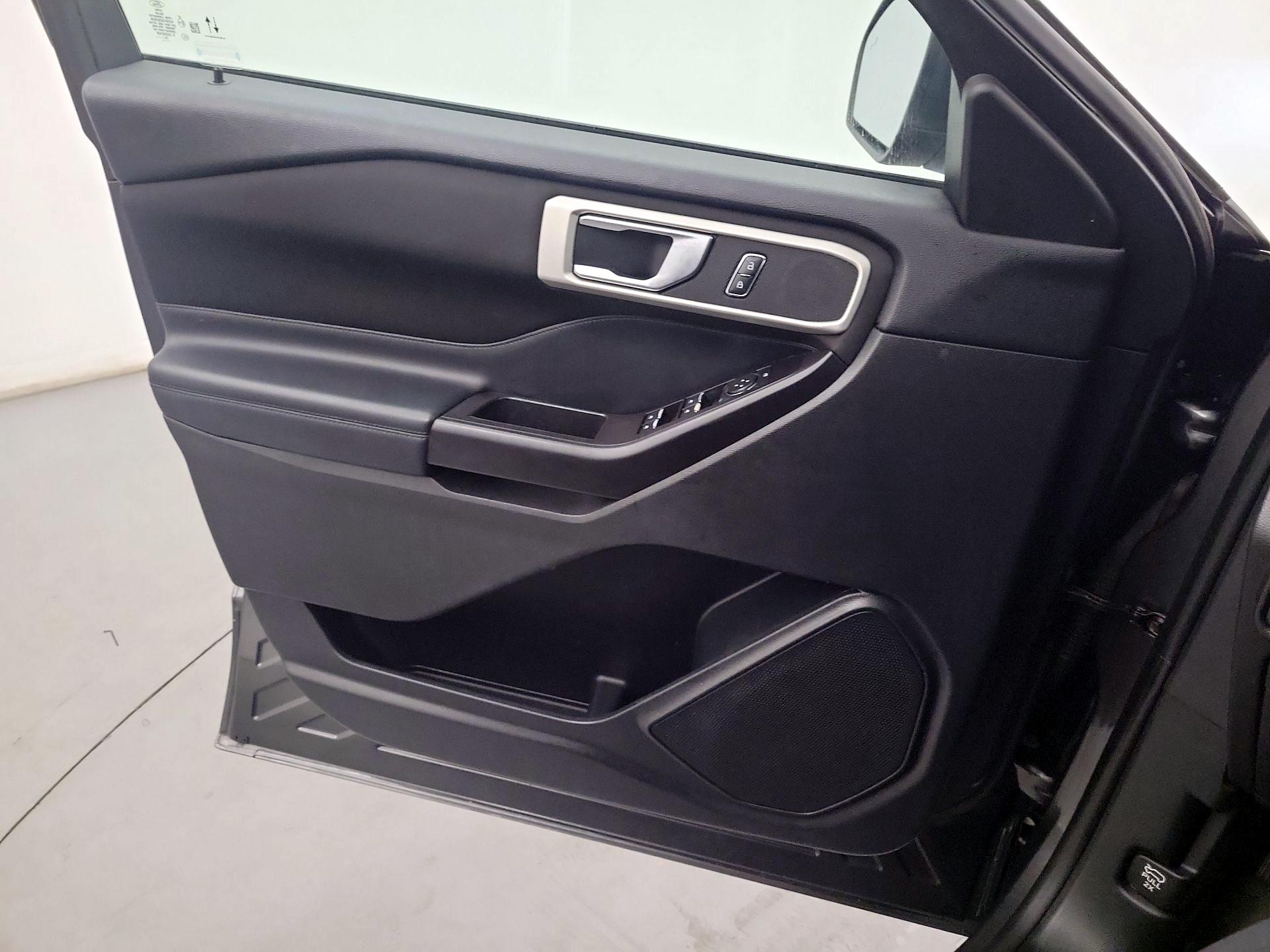 Thumbnail: 2020 Ford Explorer - 10