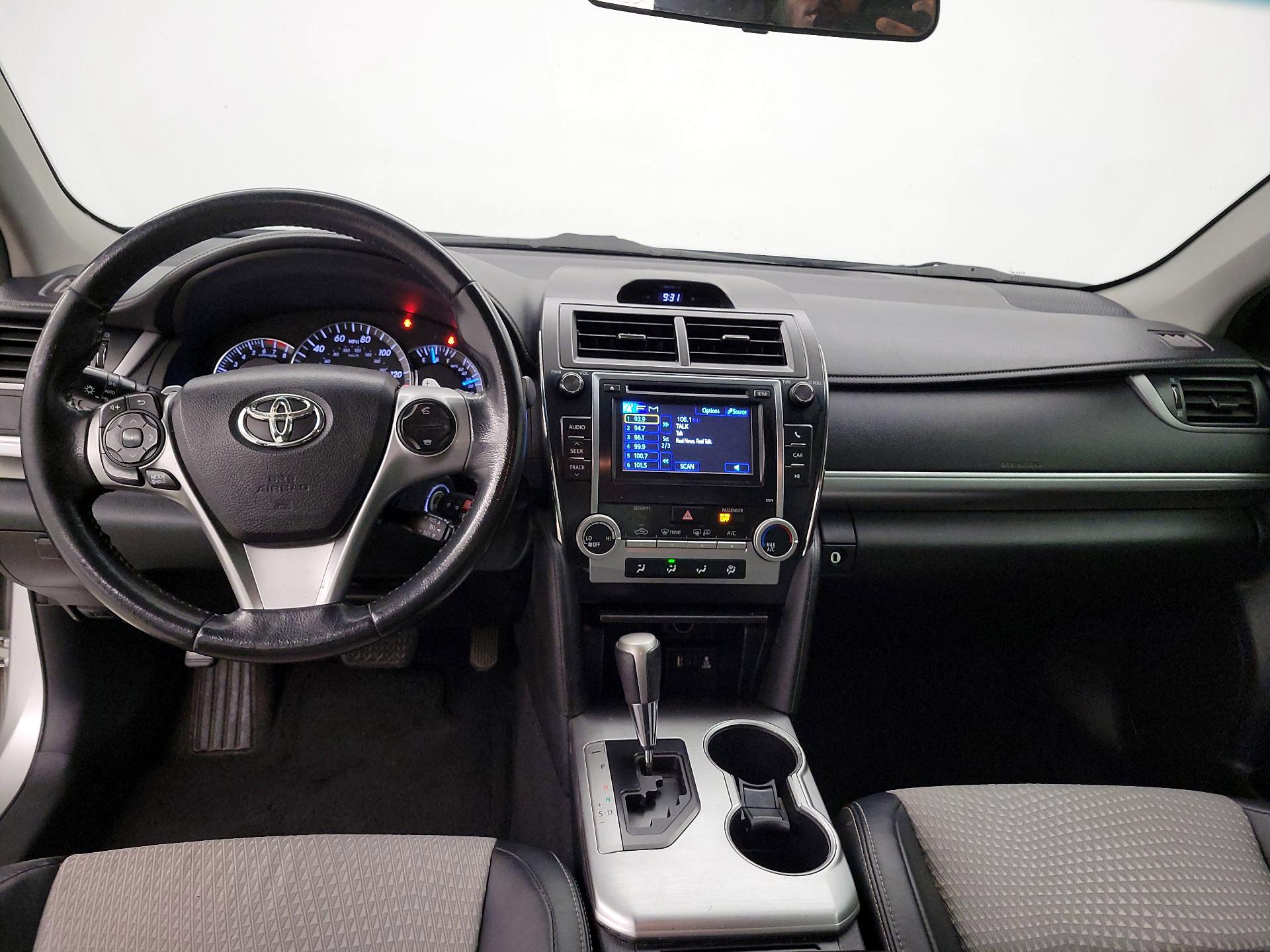 Thumbnail: 2014 Toyota Camry - 9