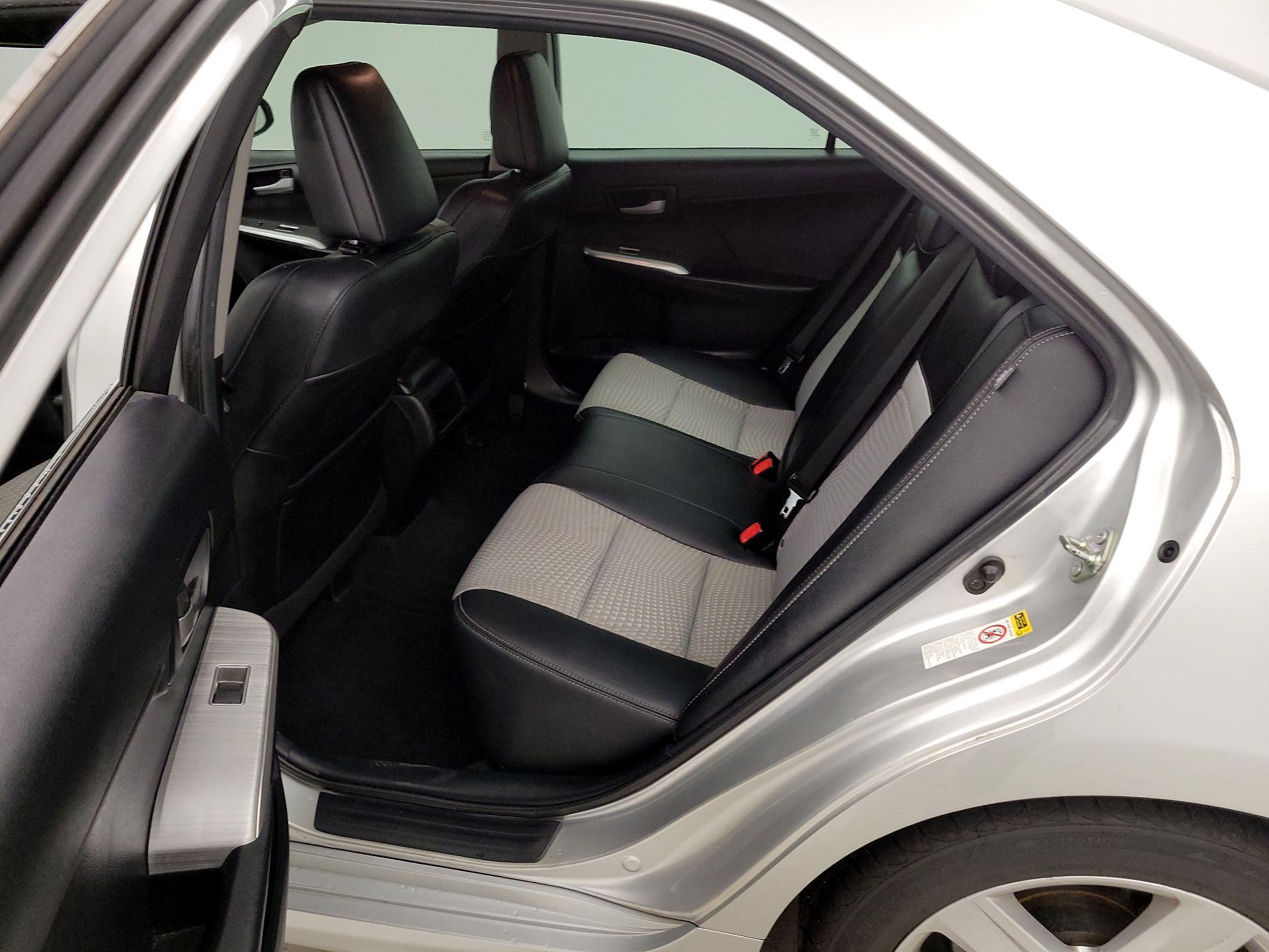 Thumbnail: 2014 Toyota Camry - 18