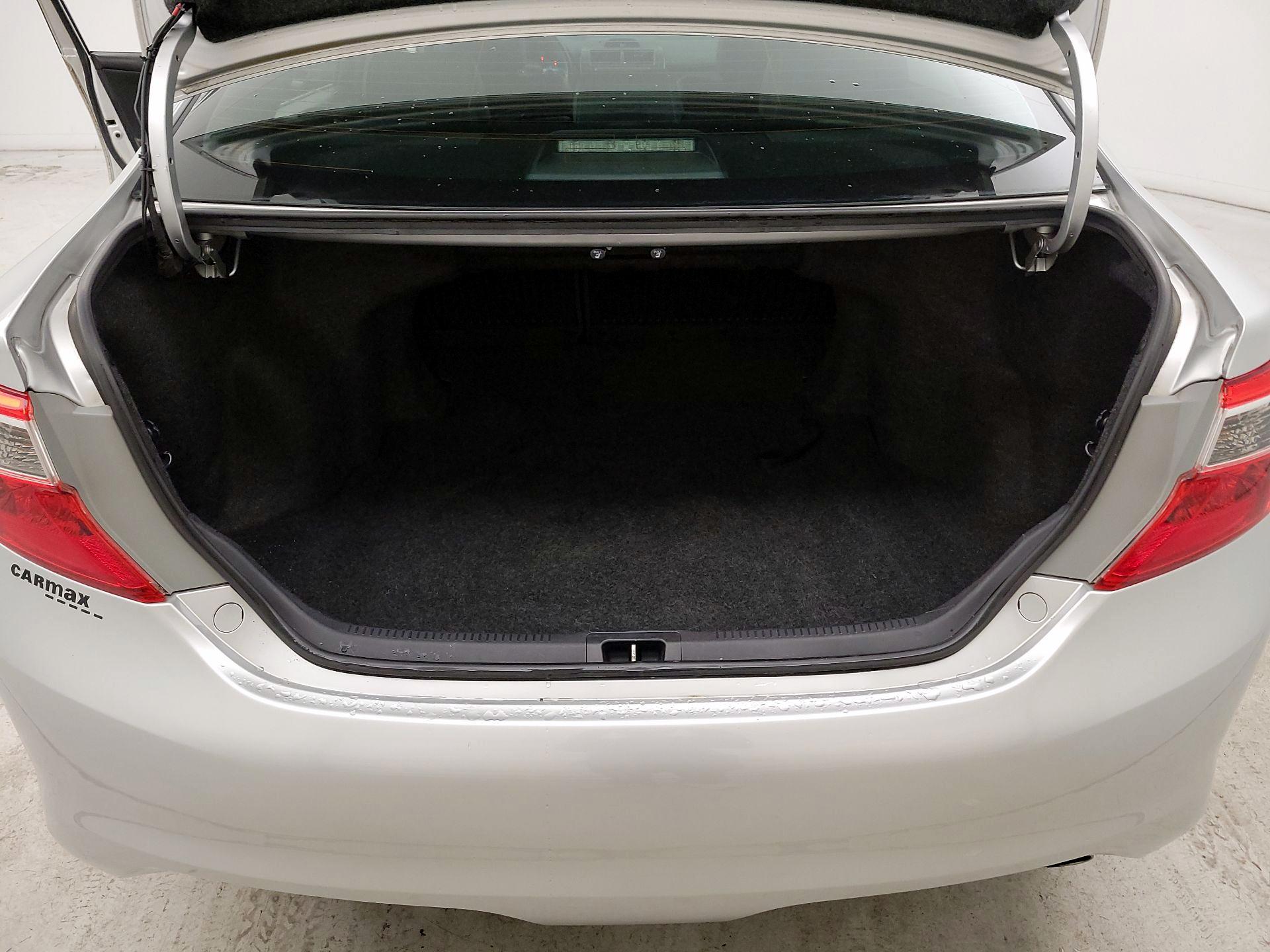 Thumbnail: 2014 Toyota Camry - 19