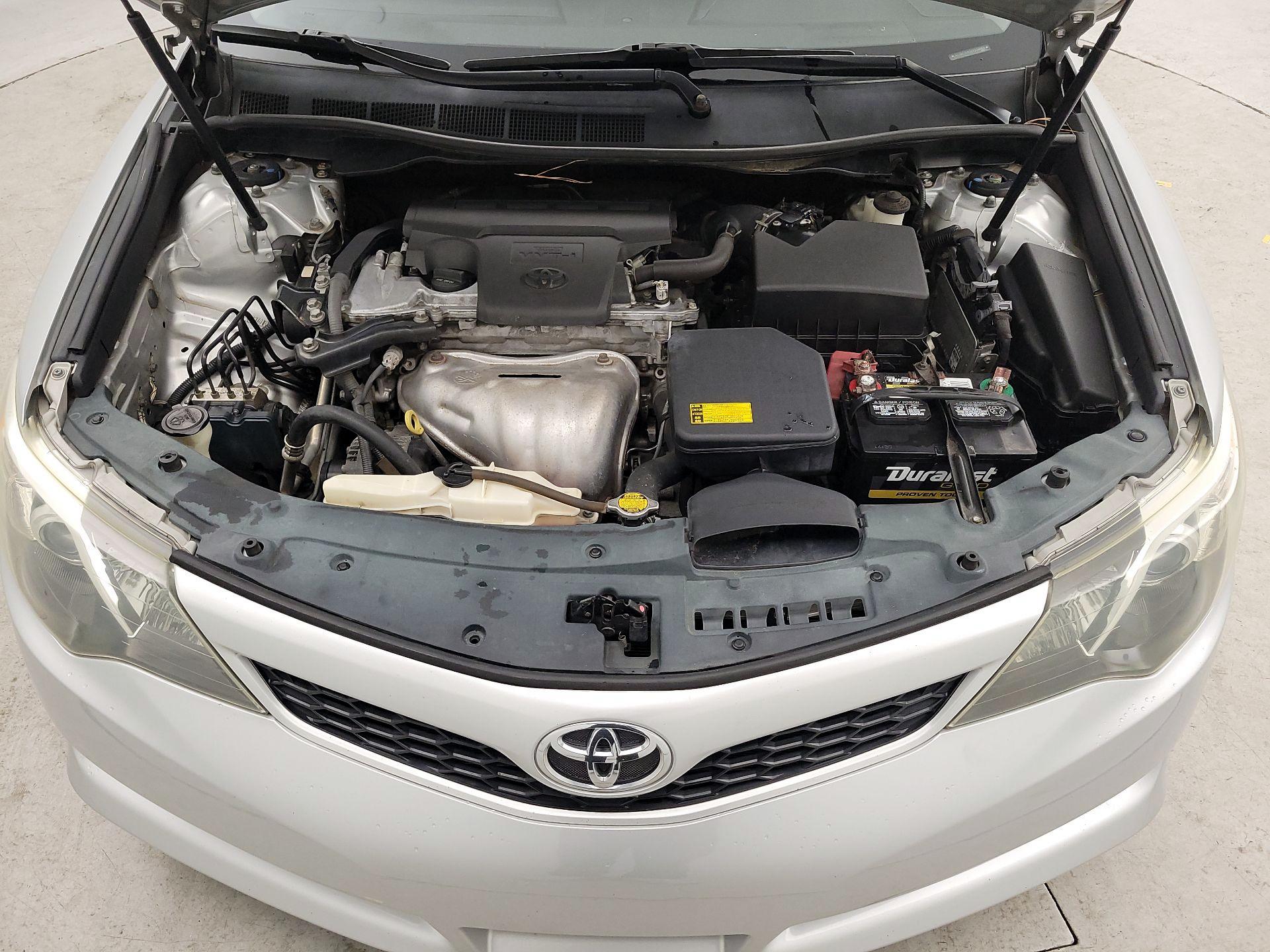 Thumbnail: 2014 Toyota Camry - 20