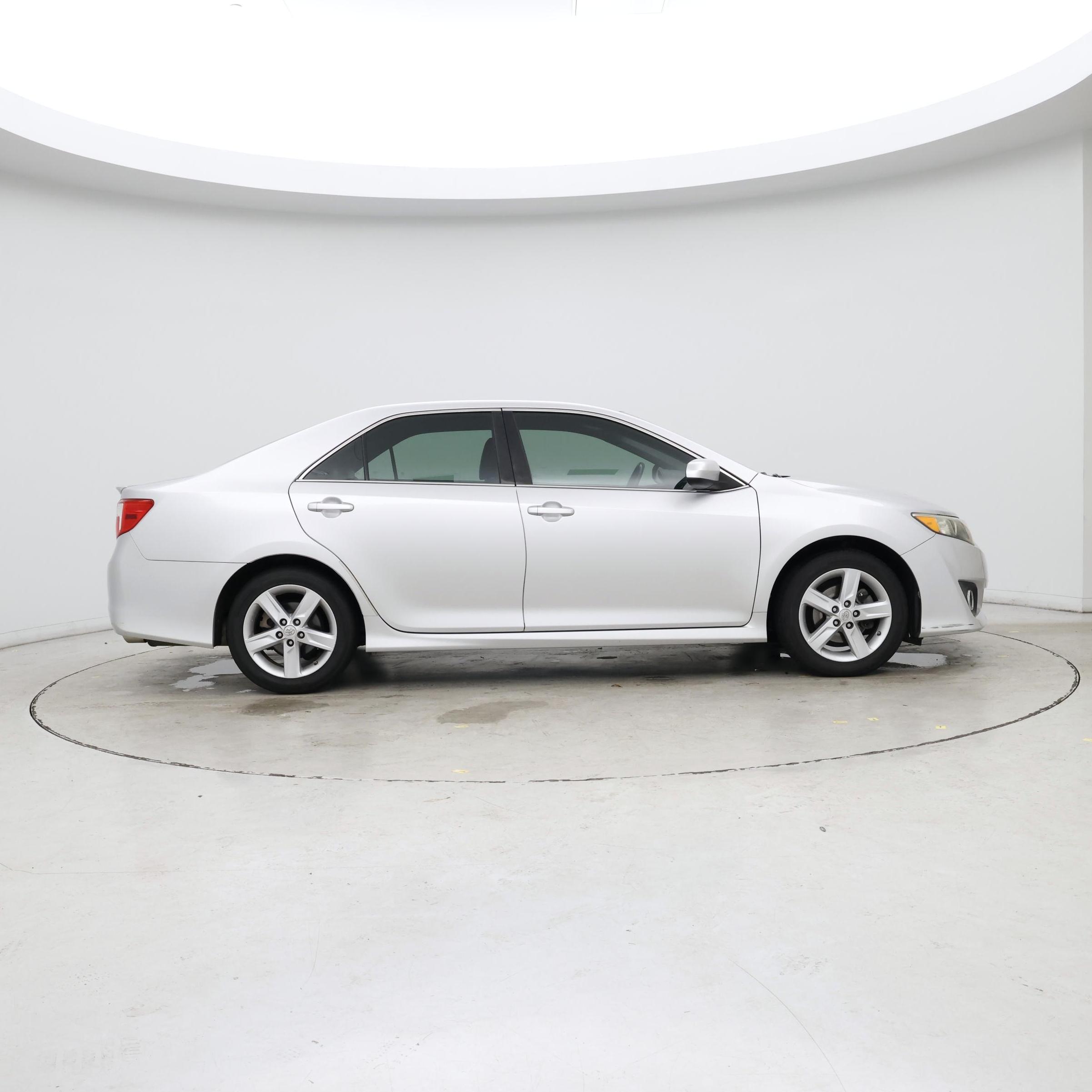 Thumbnail: 2014 Toyota Camry - 7